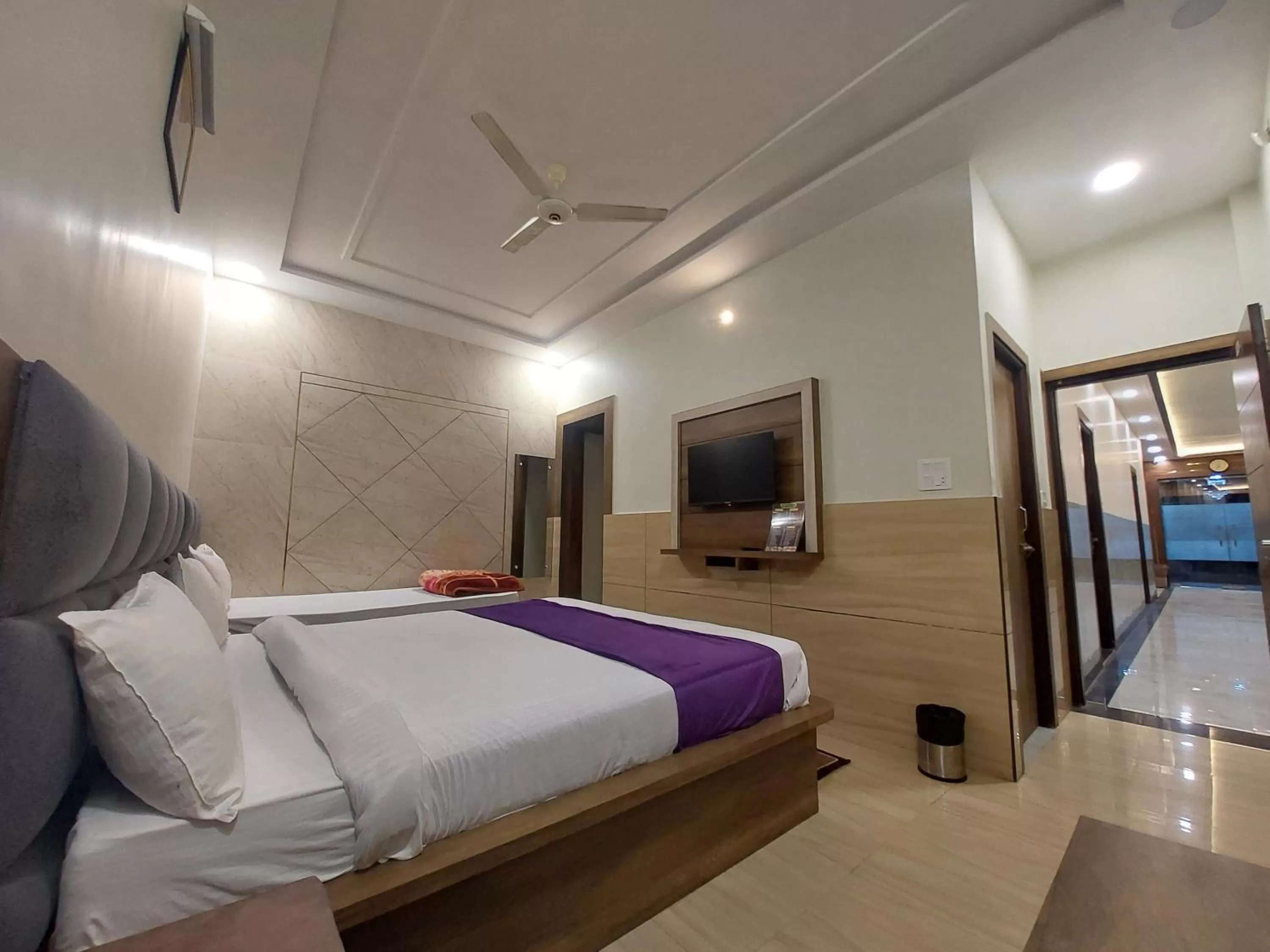 Bed in Taj Nice Point Manage by Taj Sunrise Group