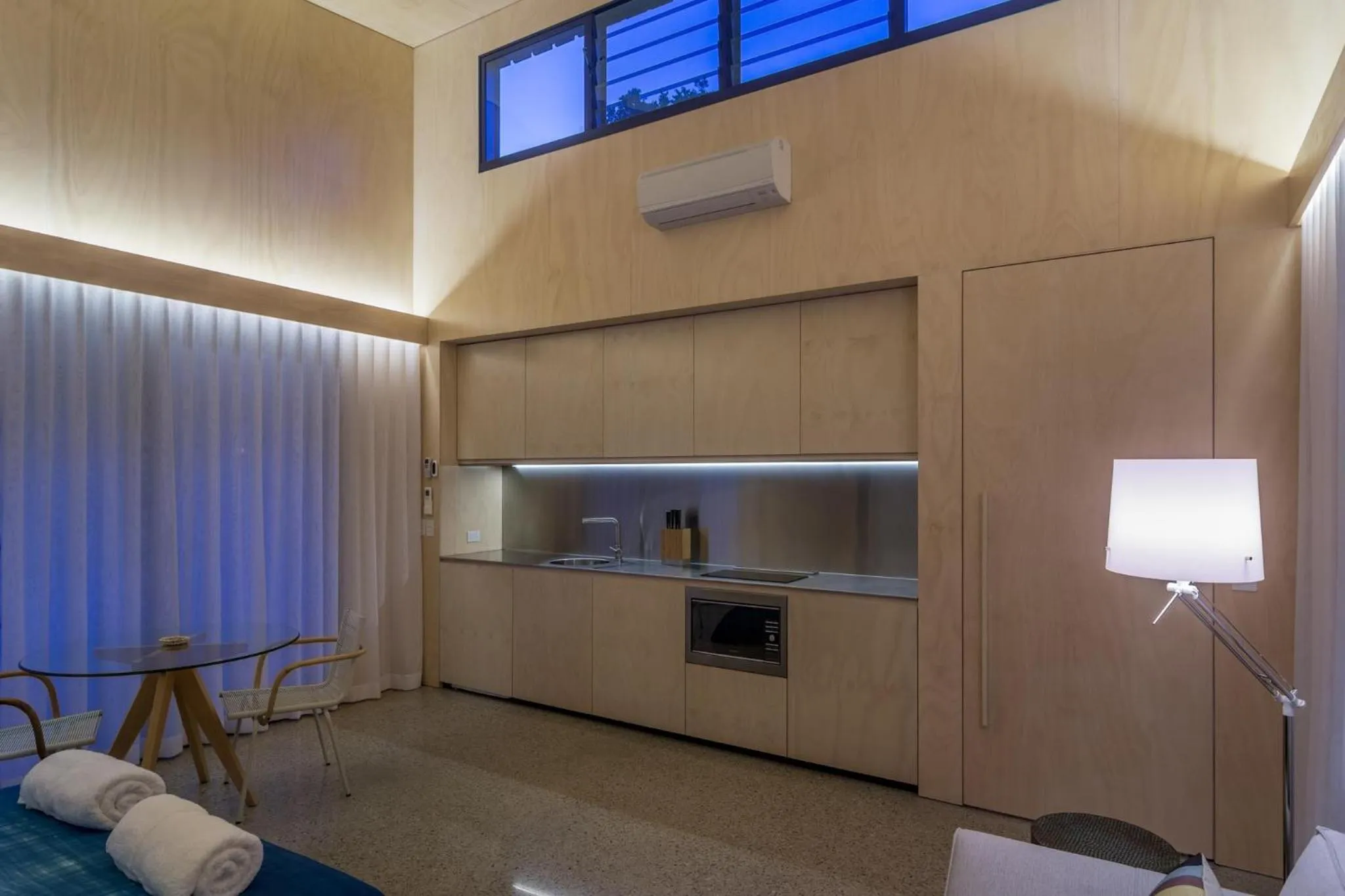 Photo of the whole room in Buhwi Bira Byron Bay - Studio