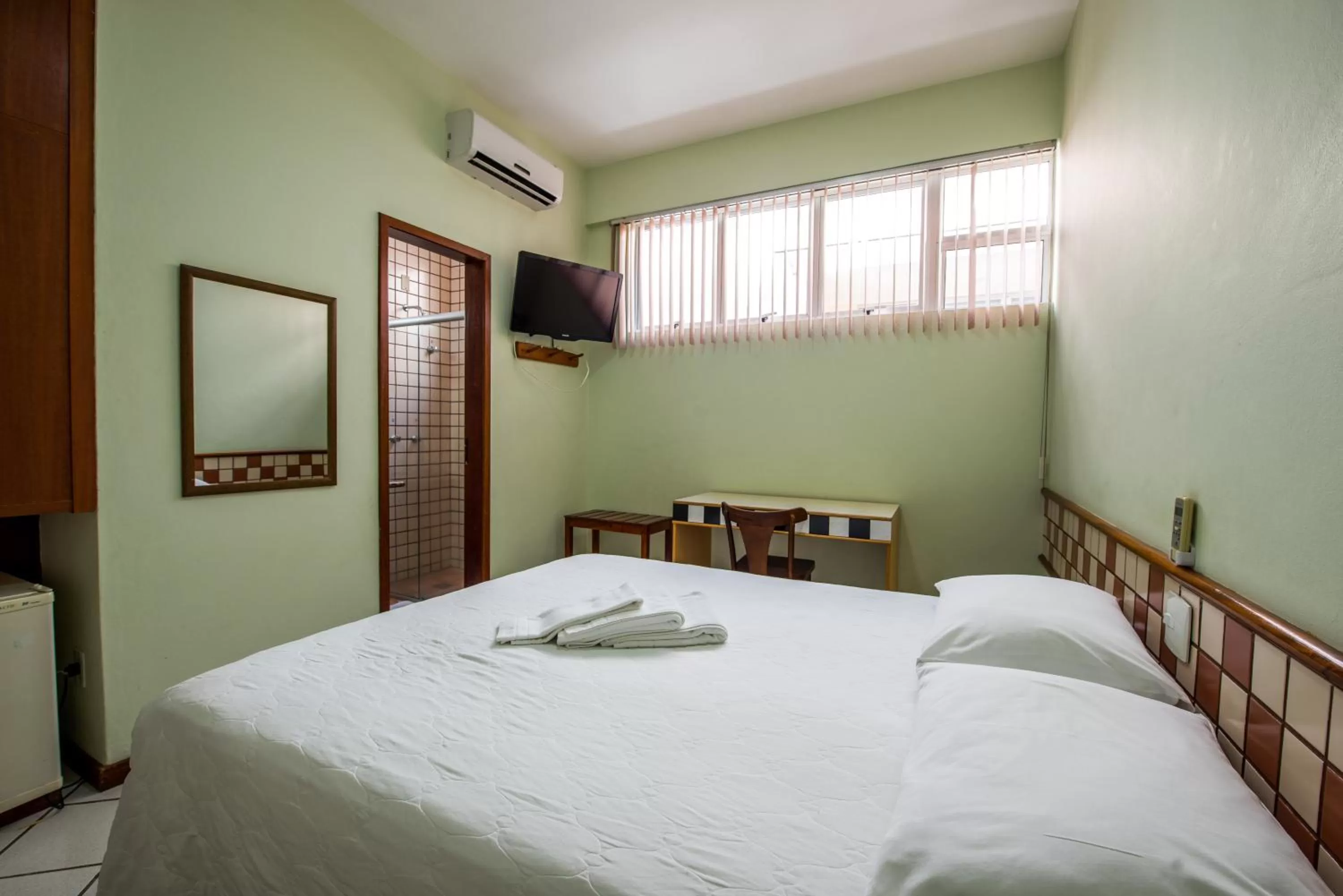 Bed in Hotel Metropolitano