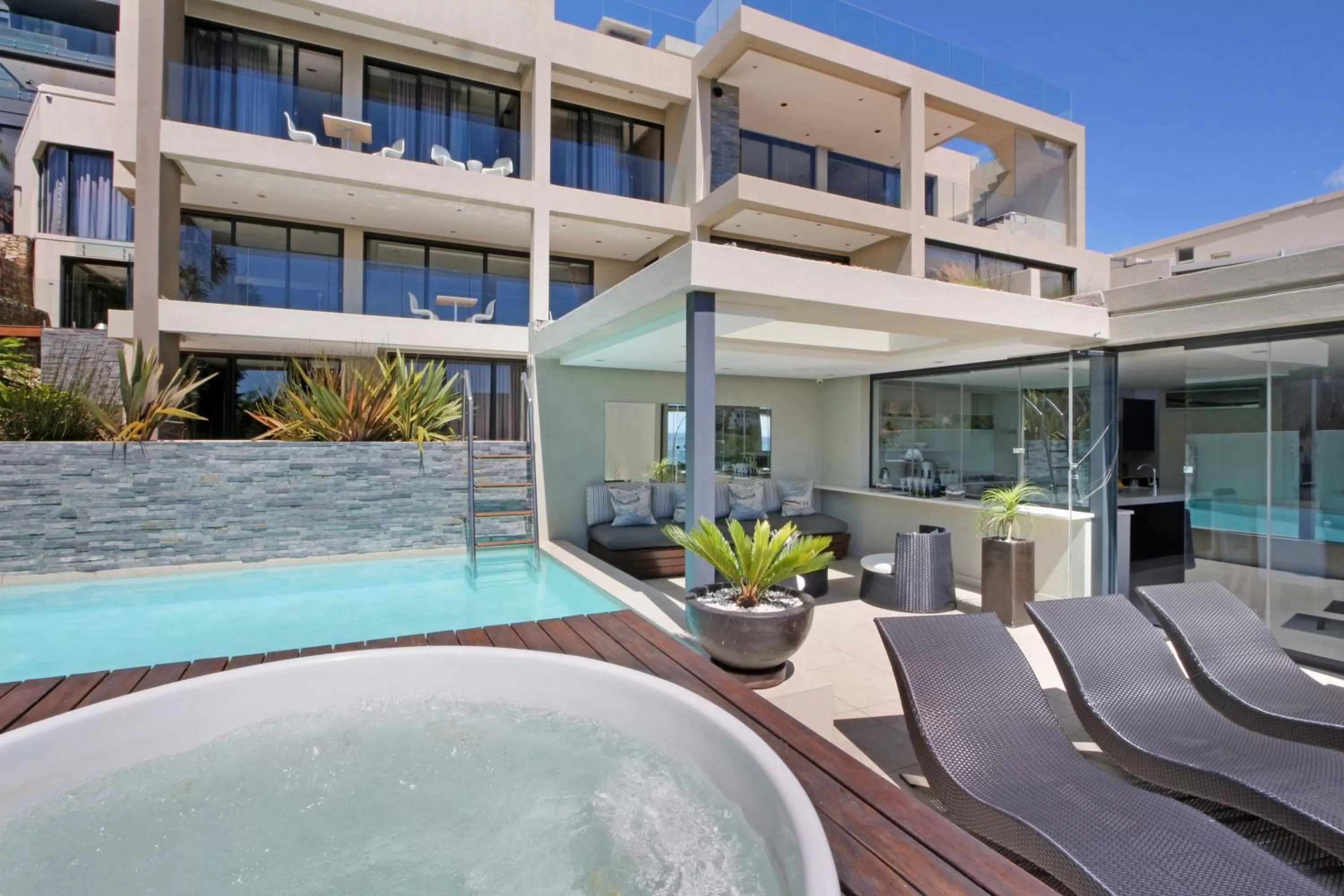 Facade/entrance in Azamare Guest House