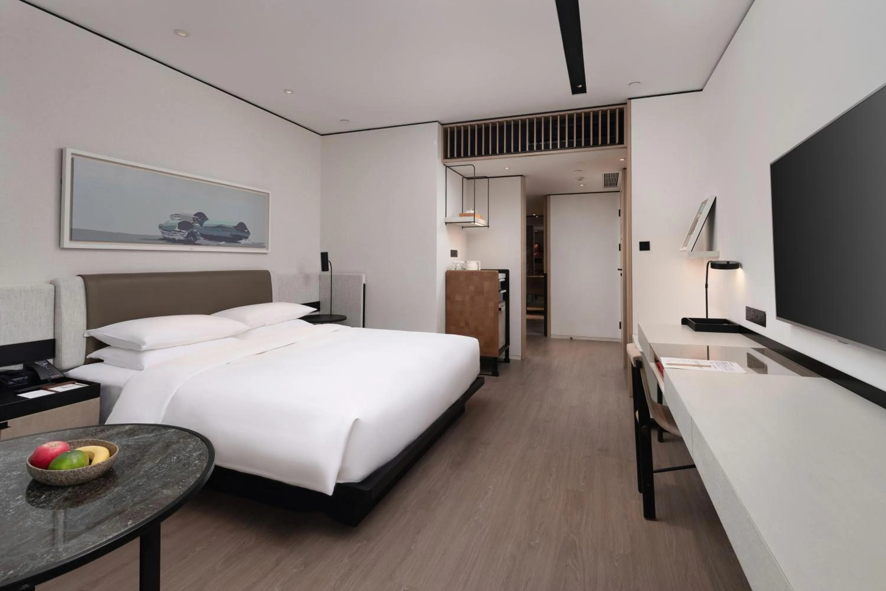 Photo of the whole room, Bed in Mumian Shenzhen Luohu JDV by Hyatt