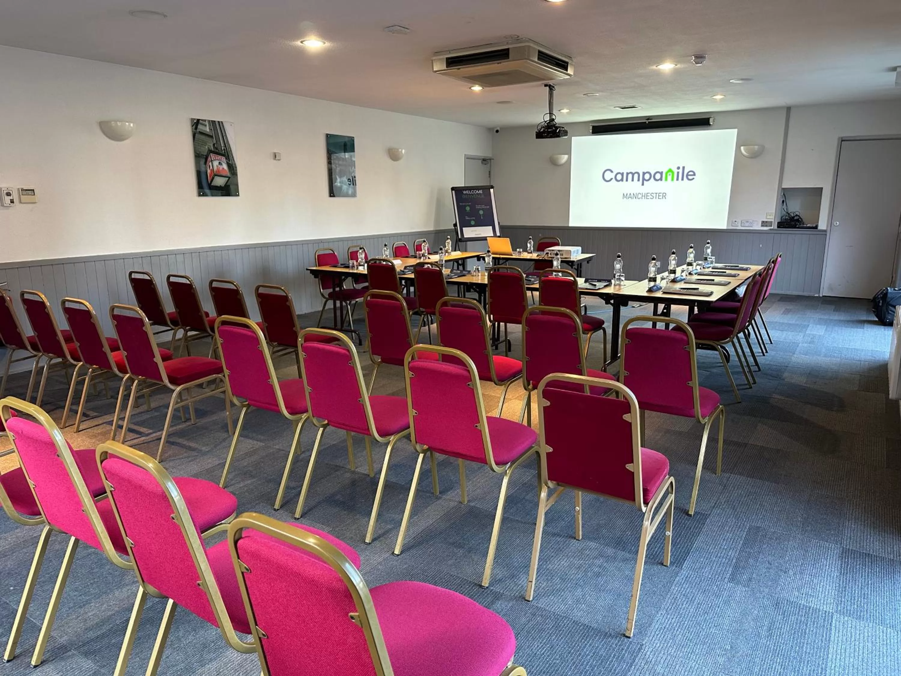 Meeting/conference room in Campanile Manchester