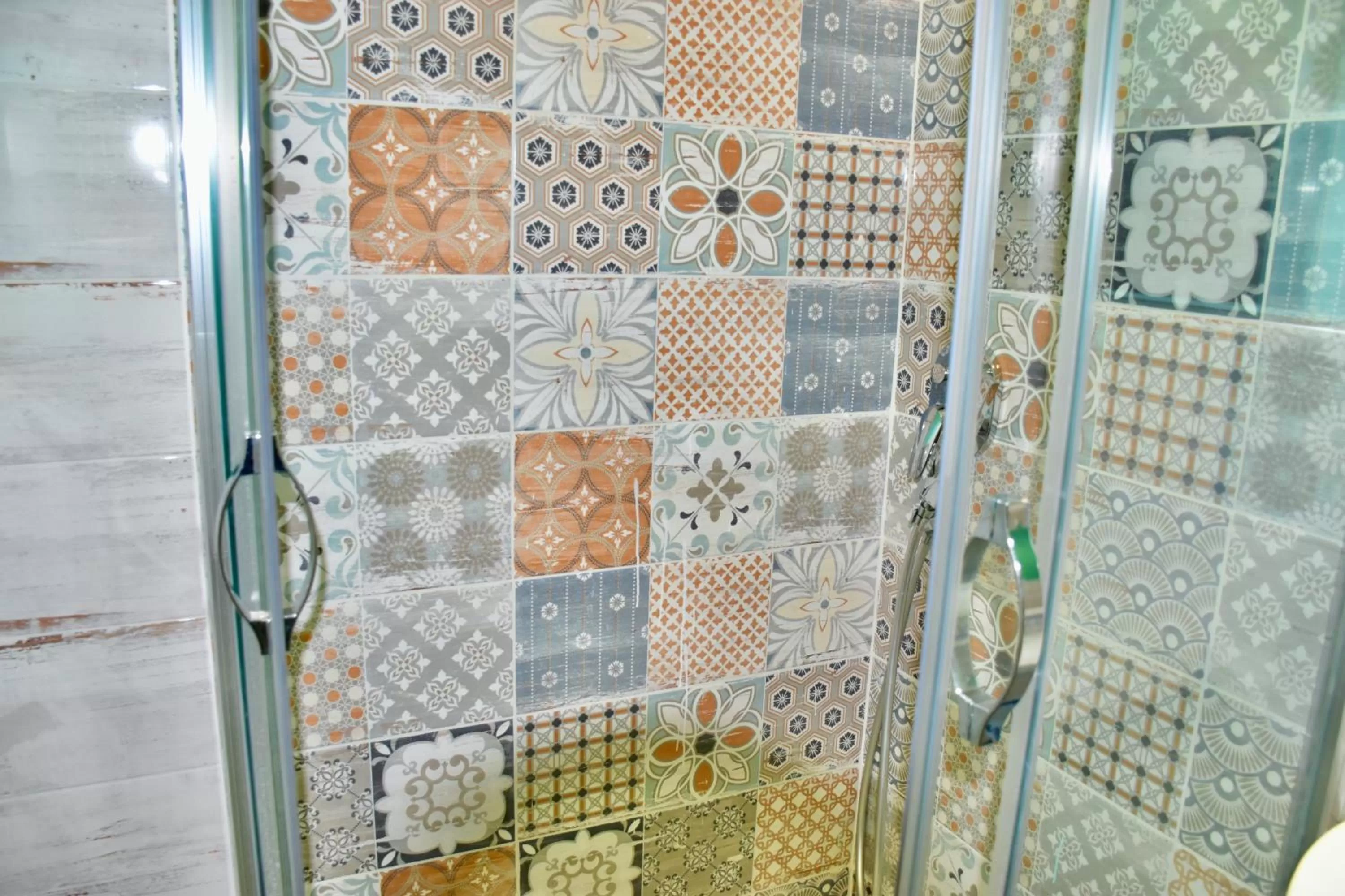 Shower in B&B Aurora