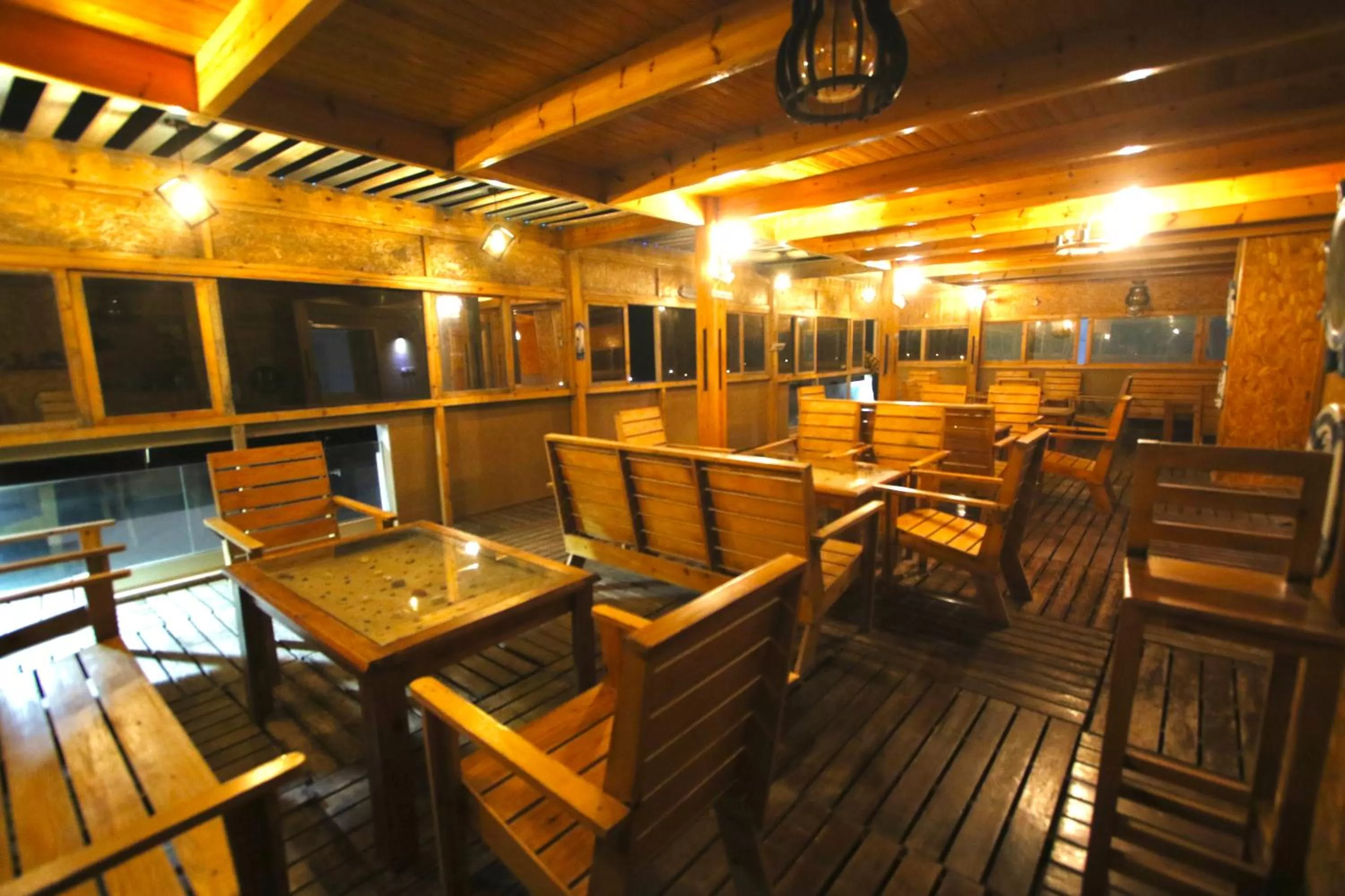 Restaurant/places to eat in Dakhla White Hotel