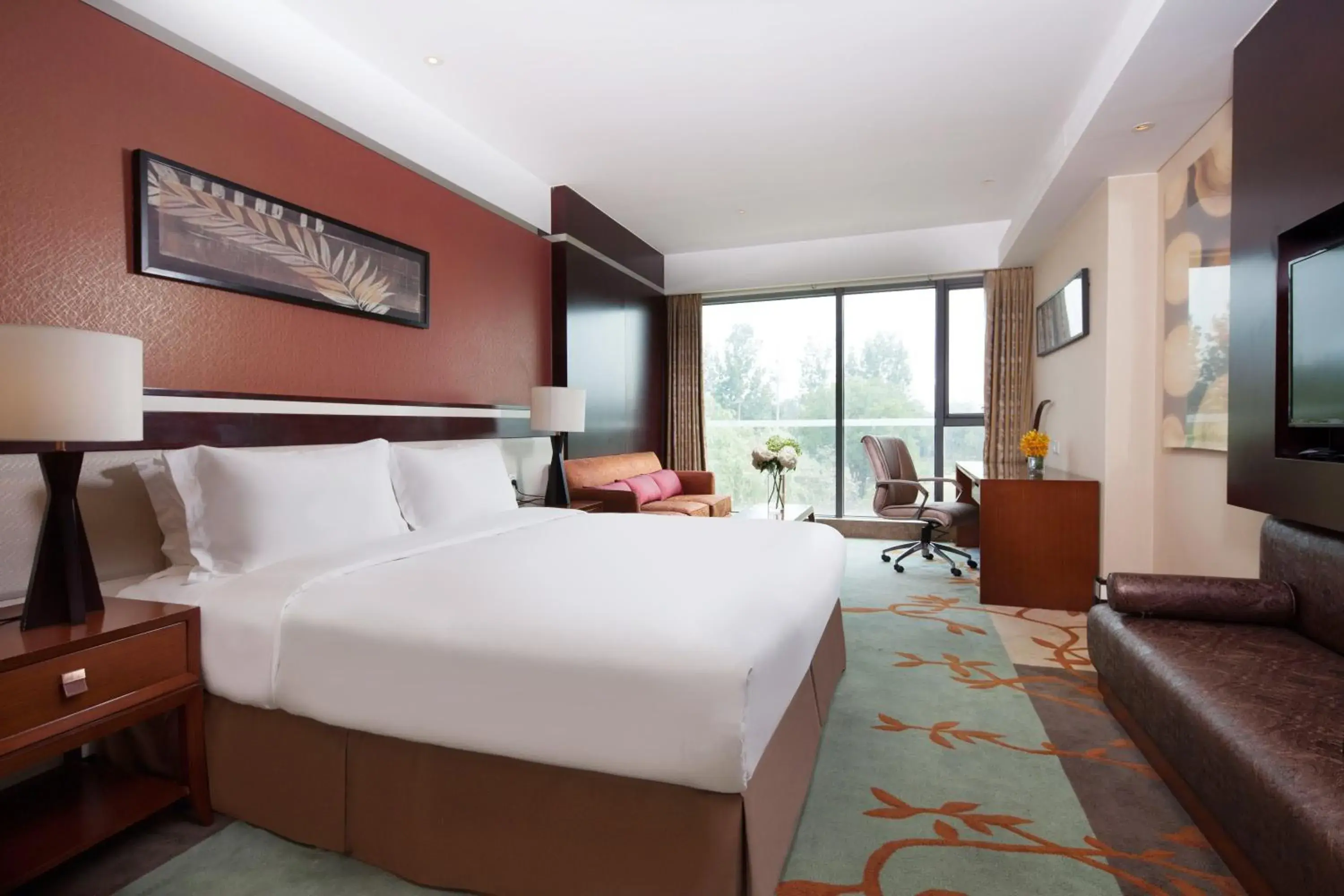 Premium King Room - High Floor in Holiday Inn Beijing Shijingshan Parkview by IHG Premium King Room - High Floor in Holiday Inn Beijing Shijingshan Parkview by IHG