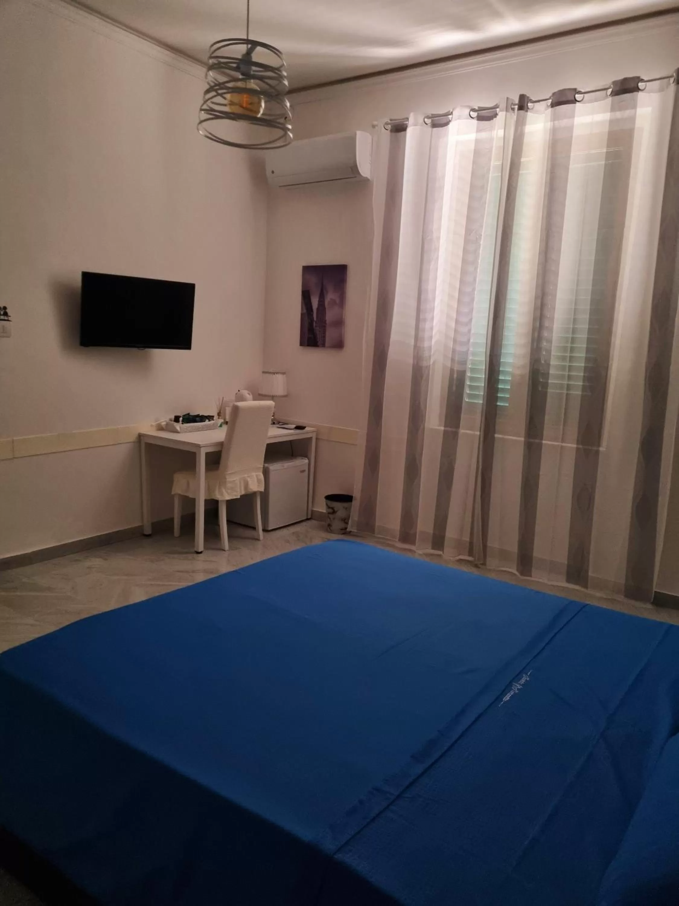 TV and multimedia, Bed in B&B CENTRALE