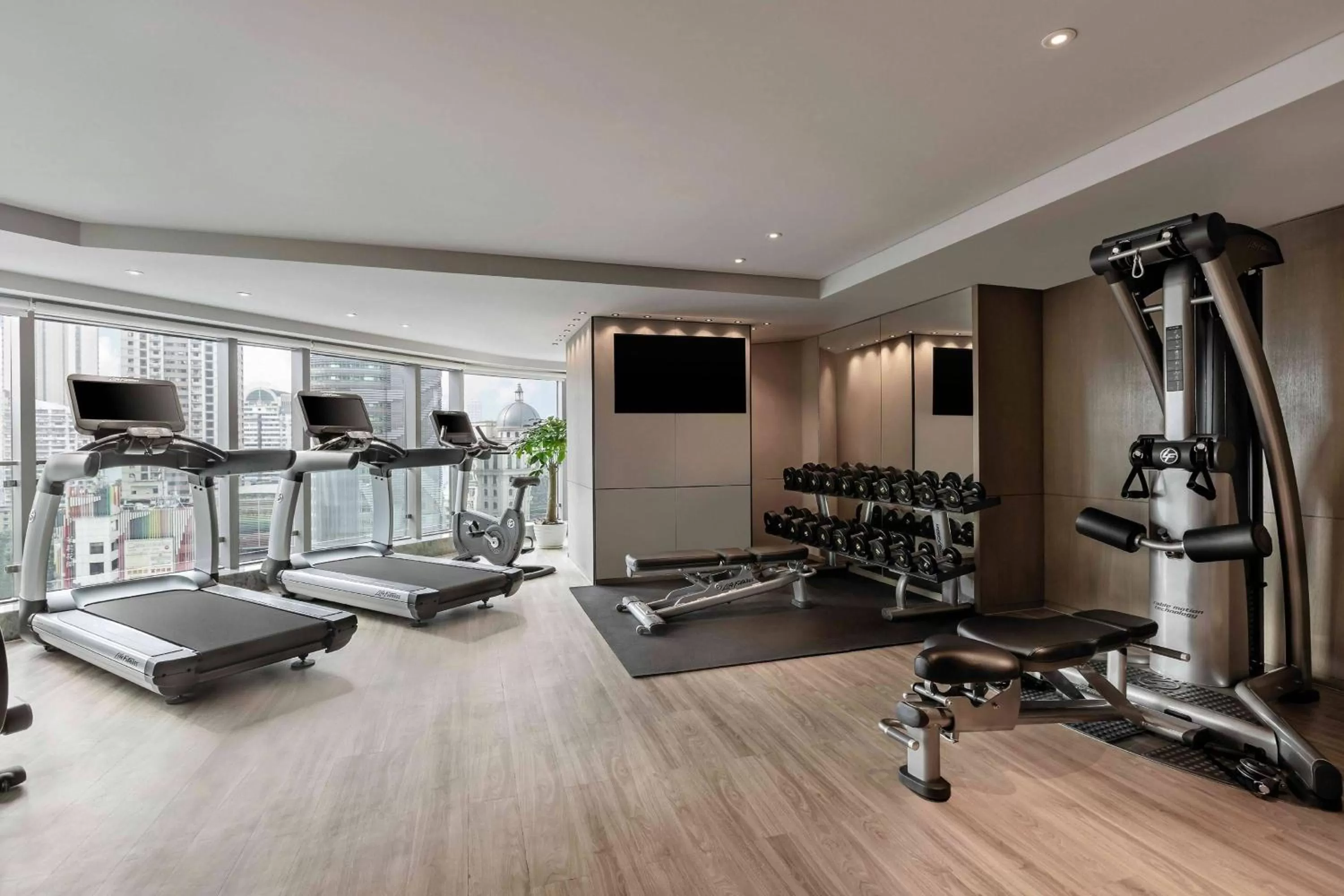 Fitness centre/facilities in Marriott Executive Apartments Chongqing