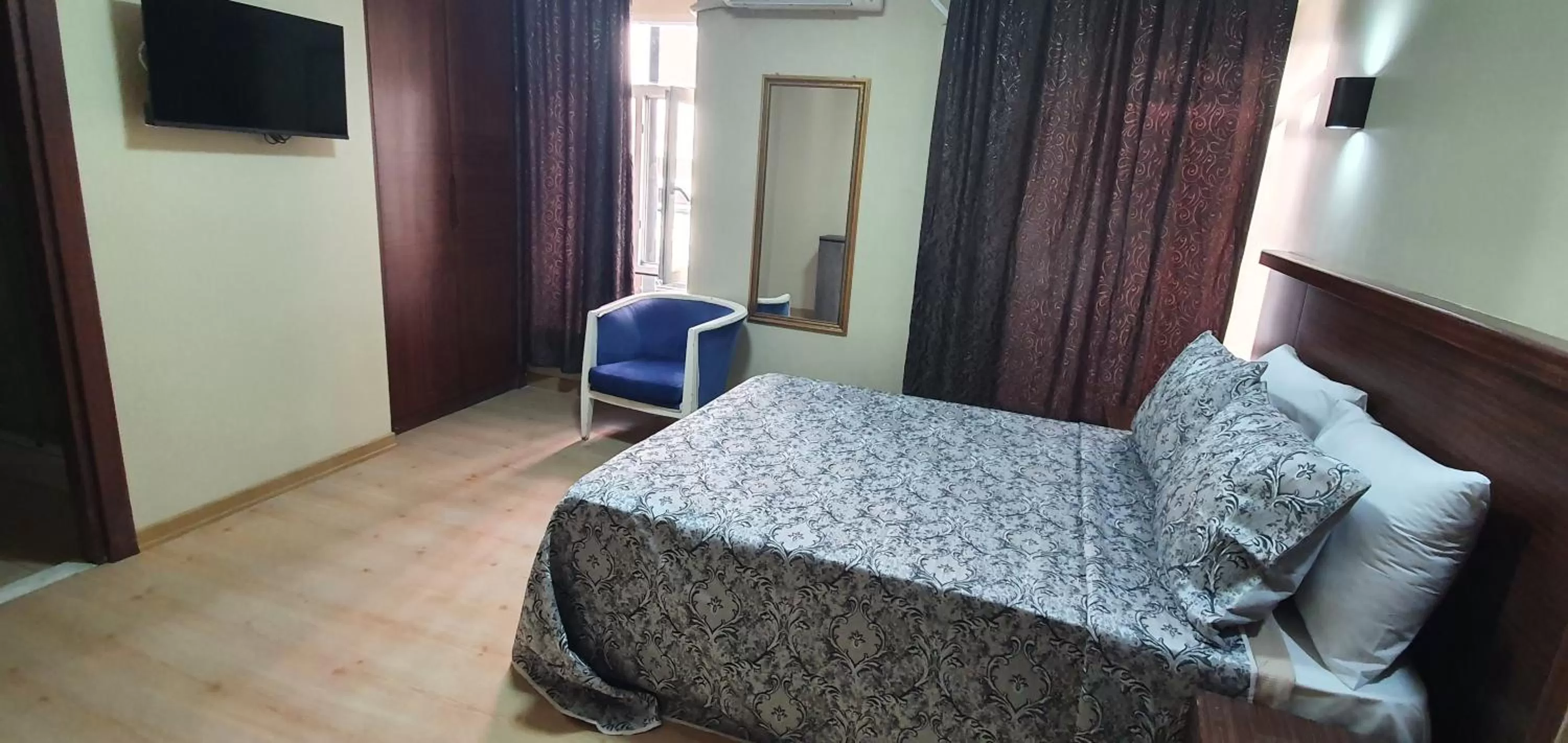 Communal lounge/ TV room, Bed in Şehir Hotel Old City