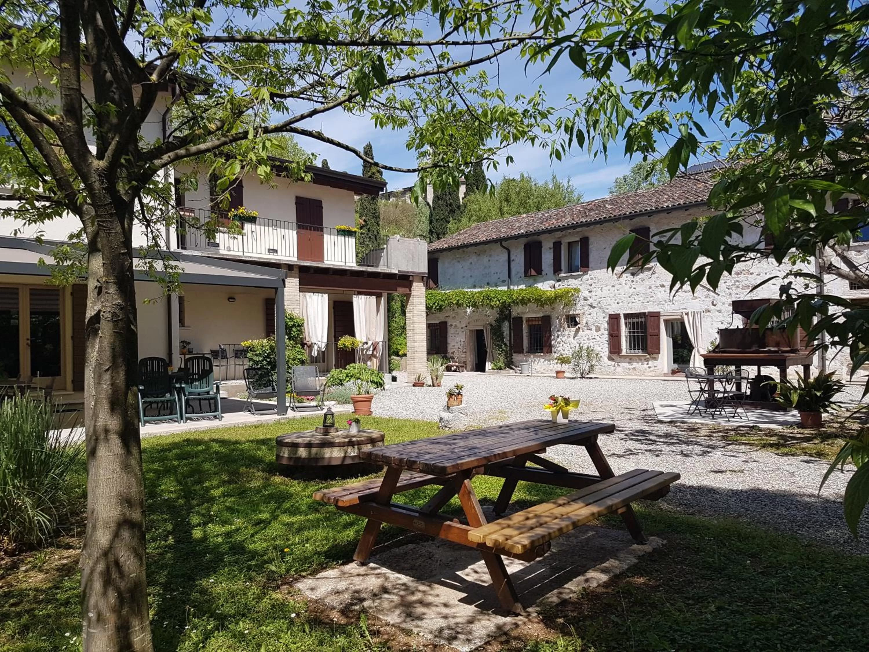 Property building in L'Isolo b&b e case vacanza