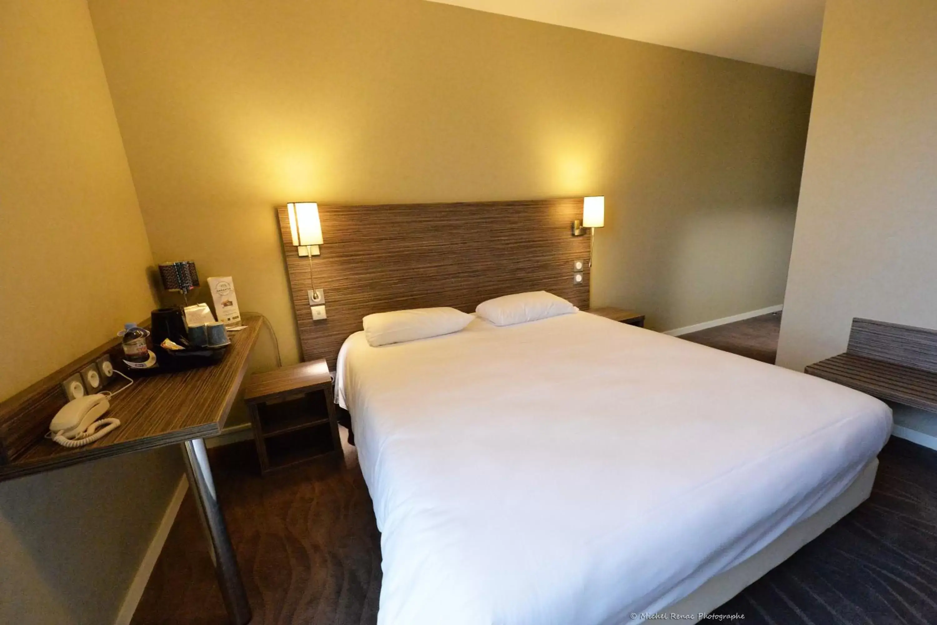 Double Room in Kyriad Auray Double Room in Kyriad Auray