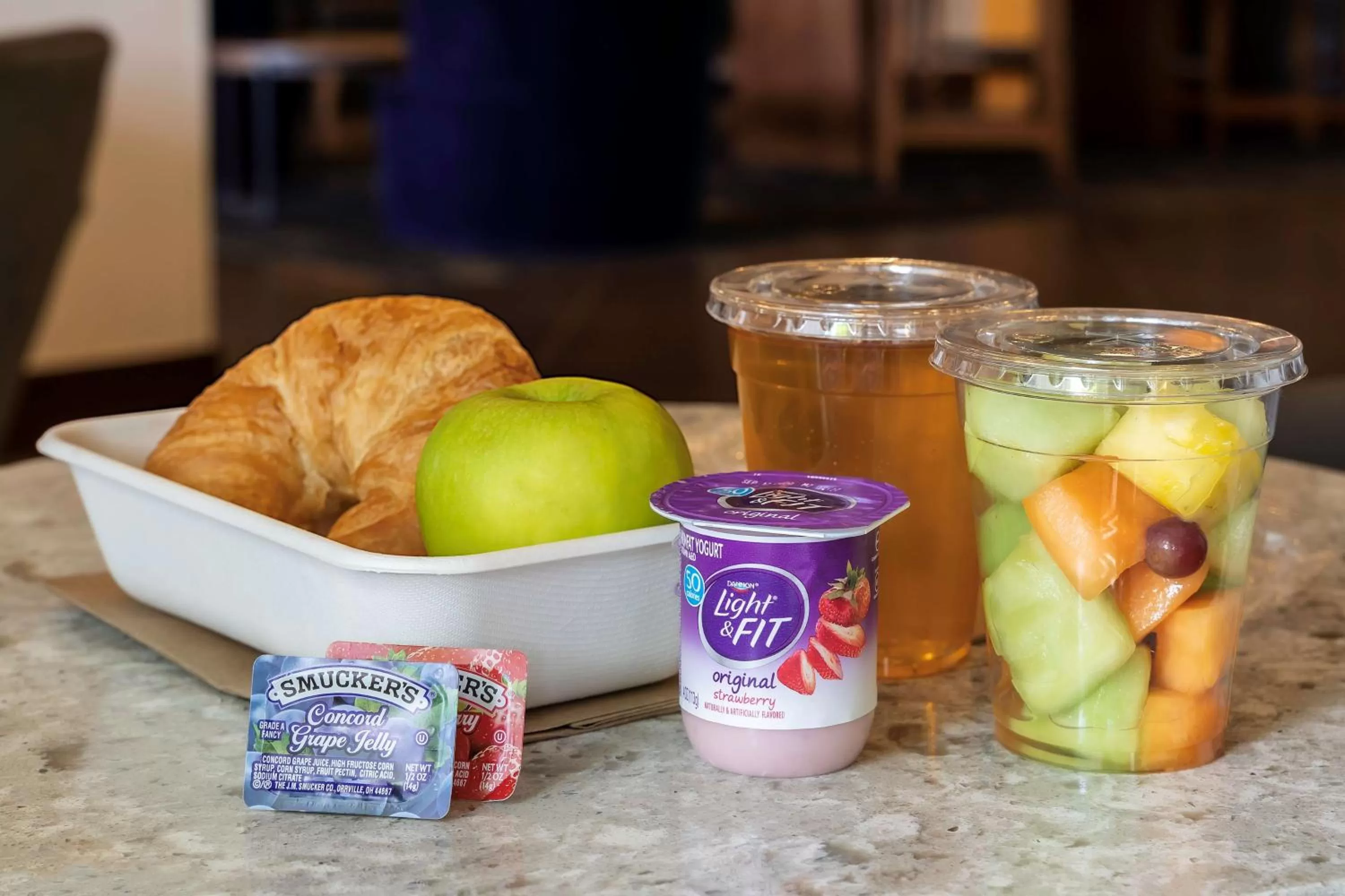 Restaurant/places to eat in Hyatt Place Roanoke Airport / Valley View Mall