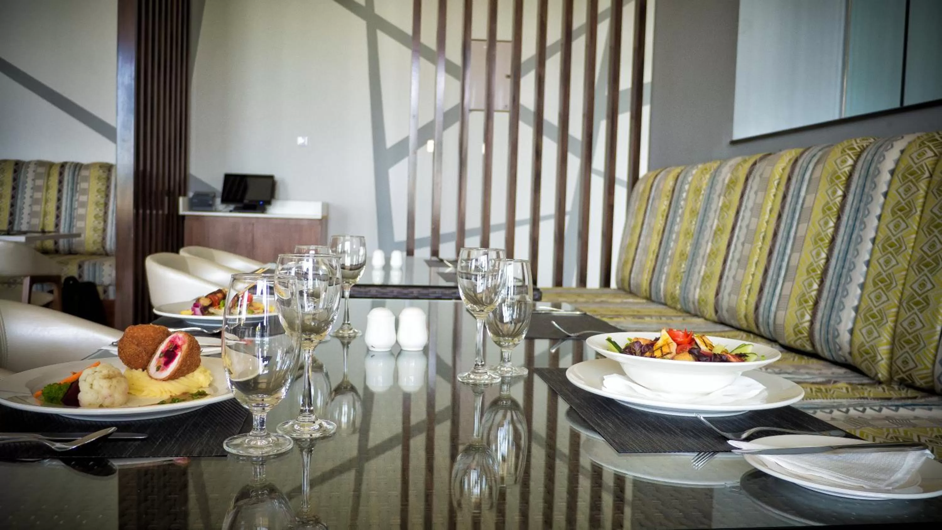 Restaurant/places to eat in Fairways Hotel Kisumu