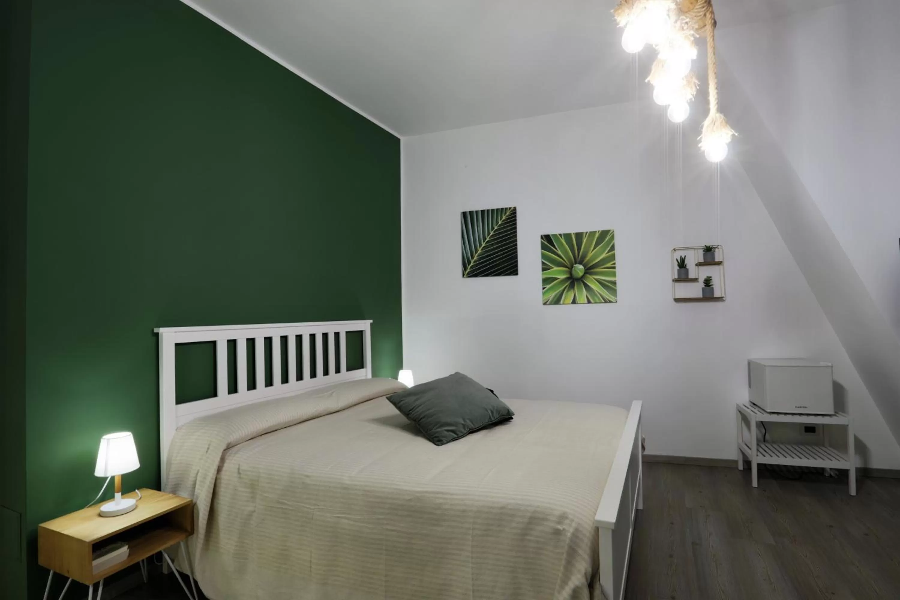 Photo of the whole room, Bed in Napoli Vesuvio Apartments by Dimorra