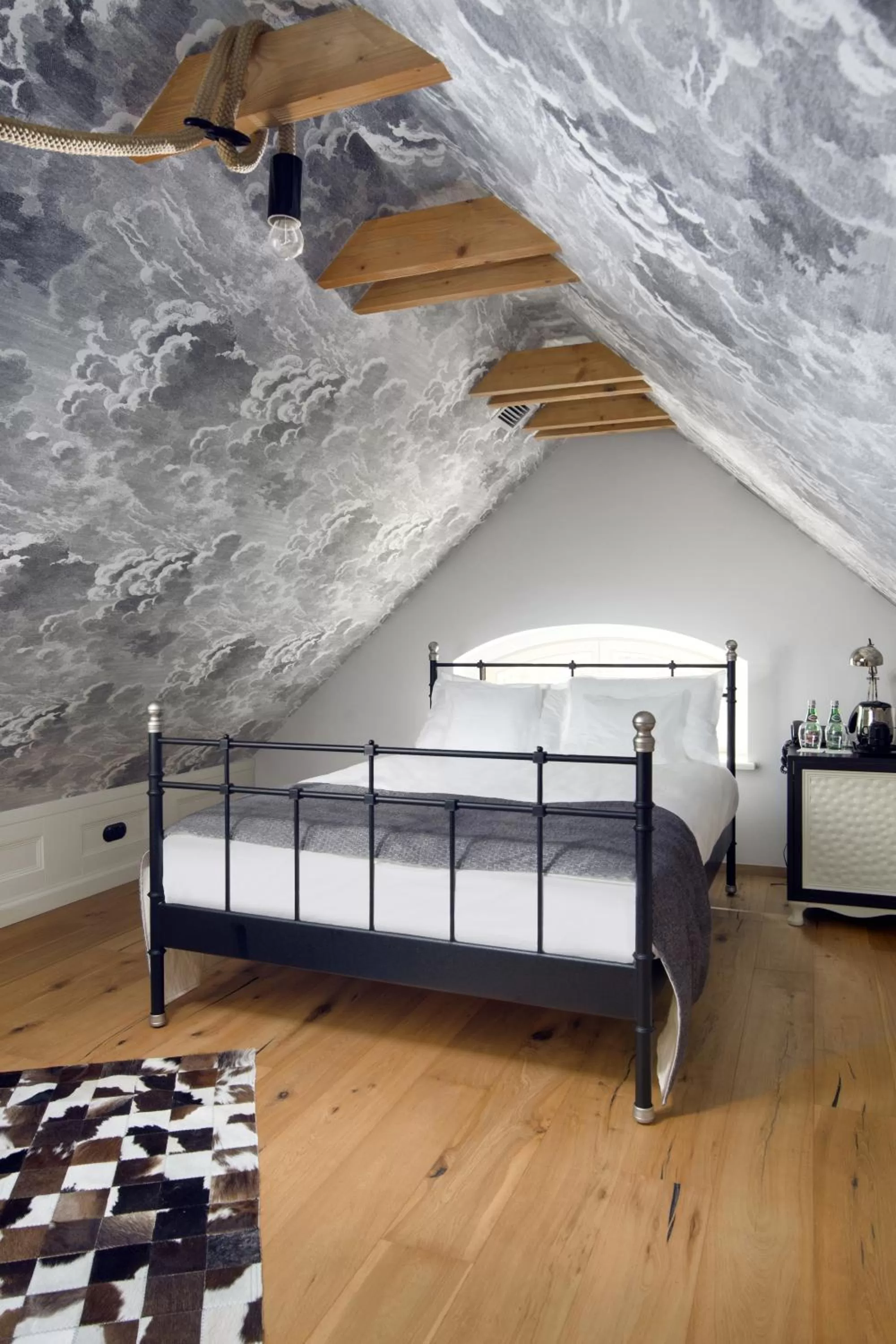 Bedroom, Bed in Relais & Châteaux Hotel Quadrille - Adults Only