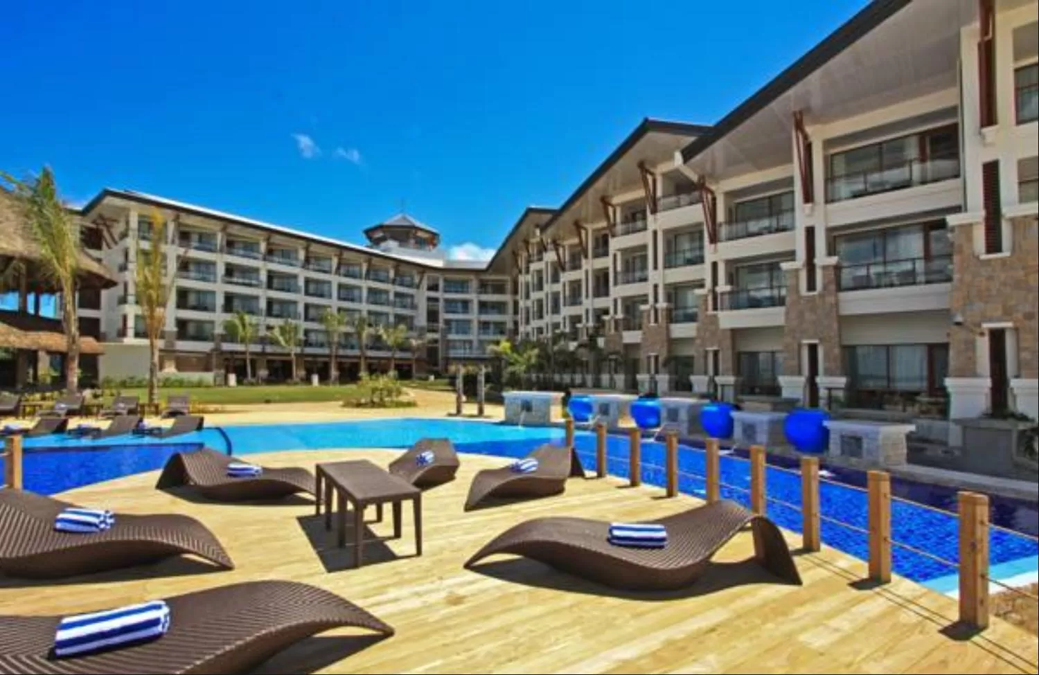 Pool view in The Bellevue Resort