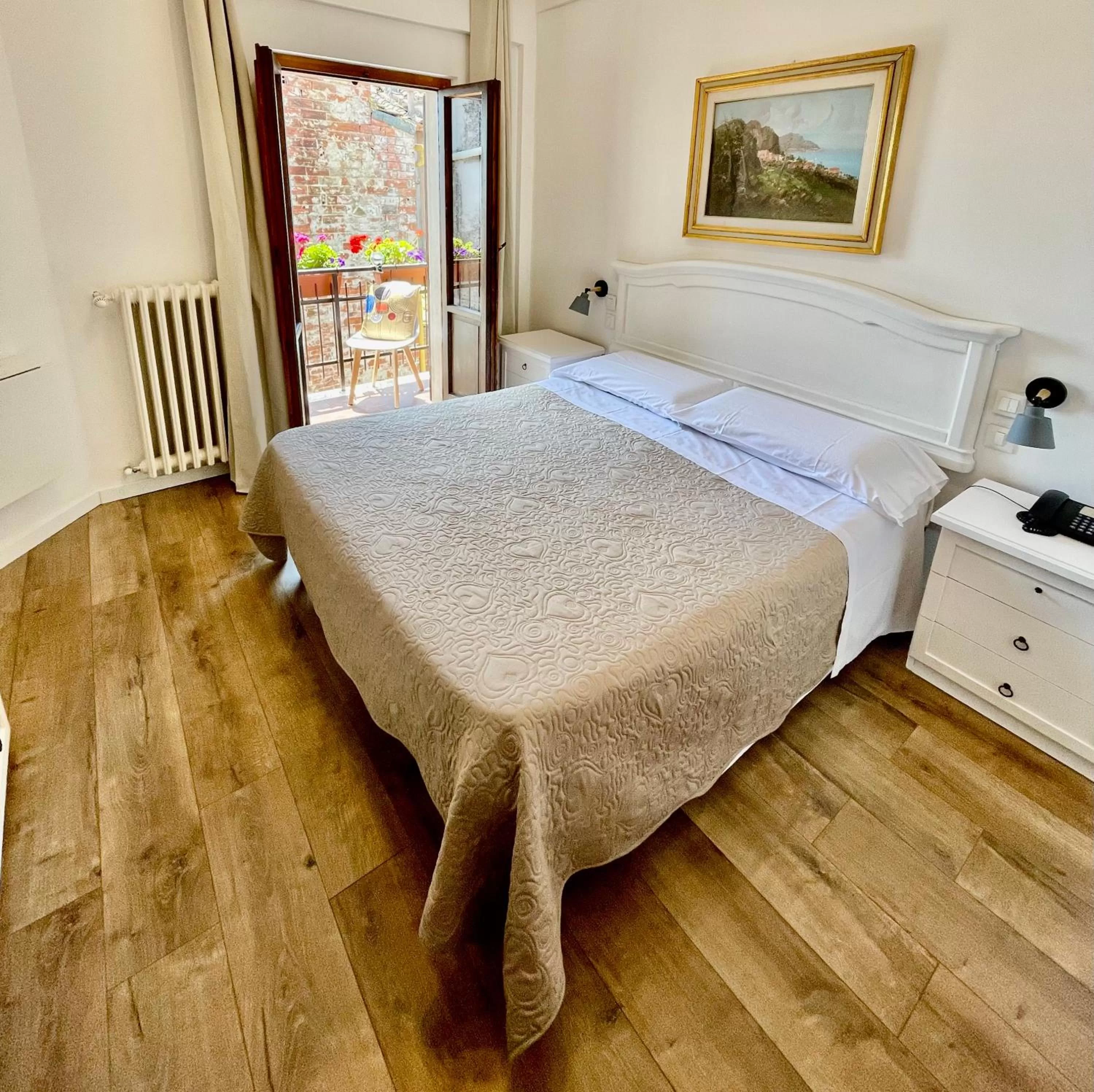 Double Room in Hotel S. Ercolano