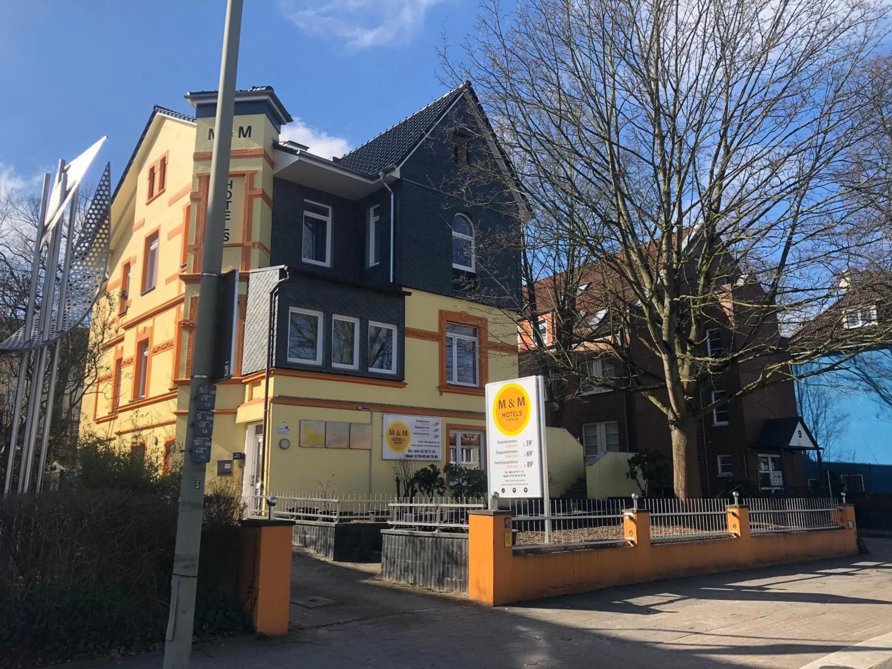 Property building in M&M Hotel - Harburg