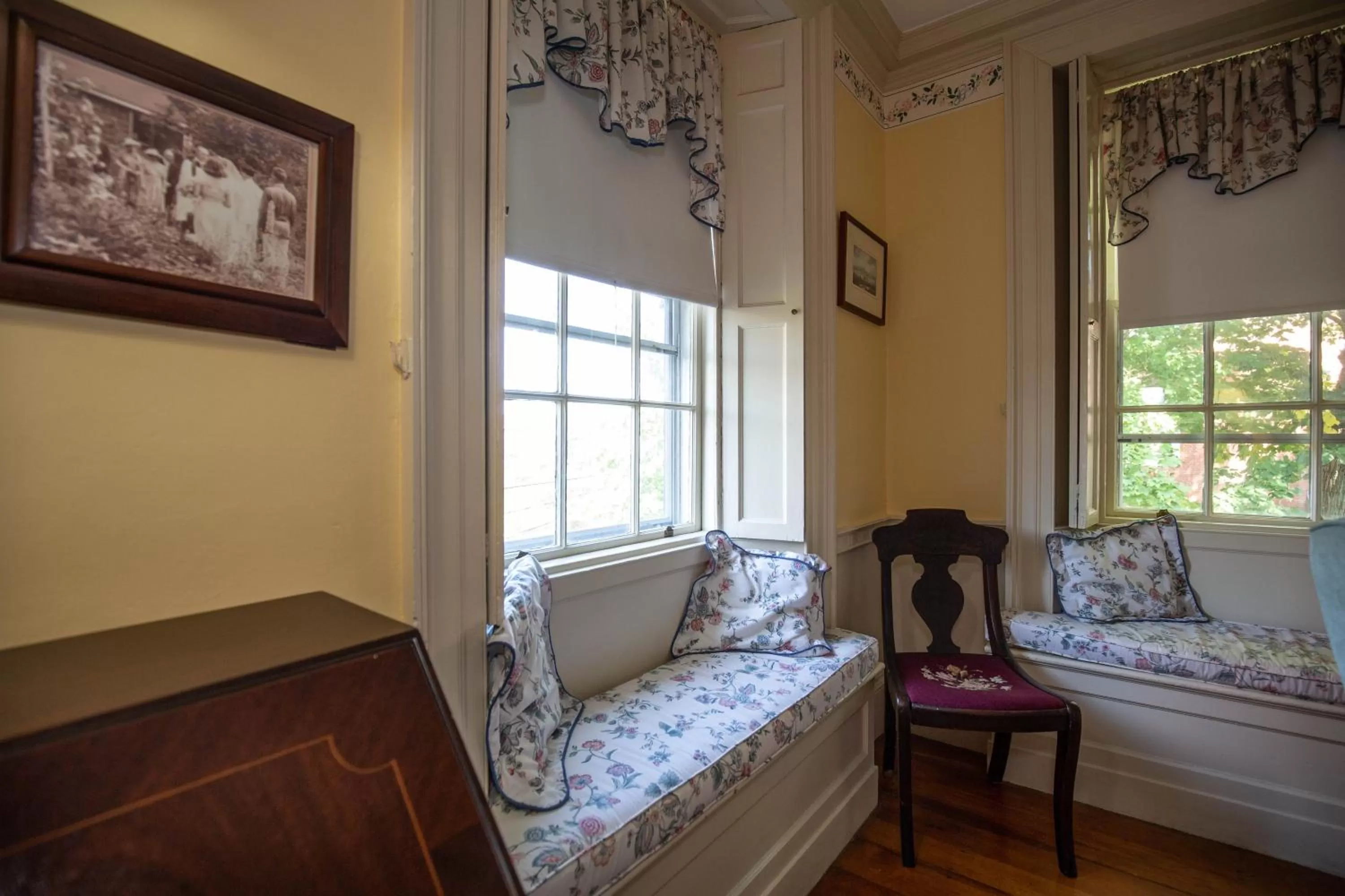 Bedroom, Seating Area in Clark Currier Inn