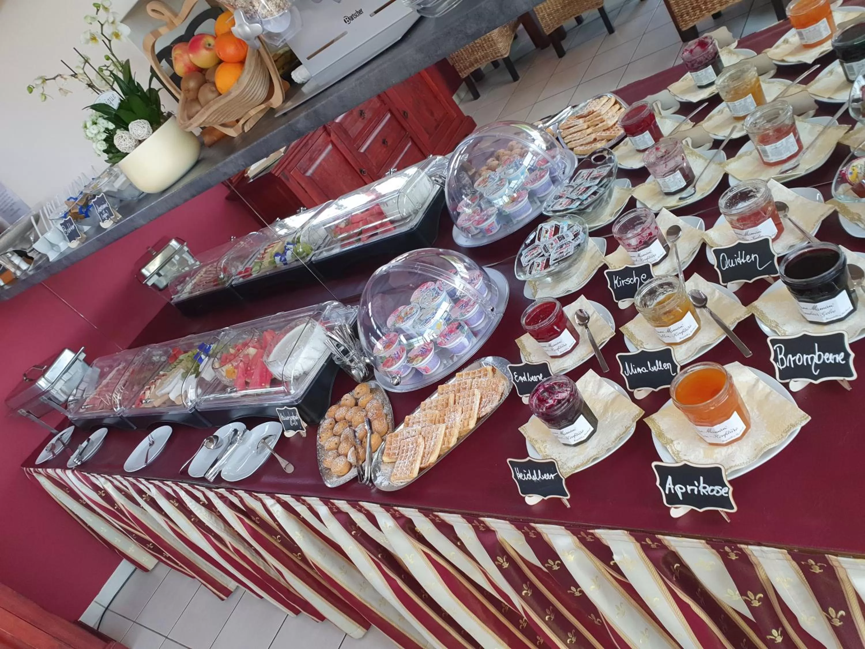 Food and drinks in Hotel & Café Schachtenburg