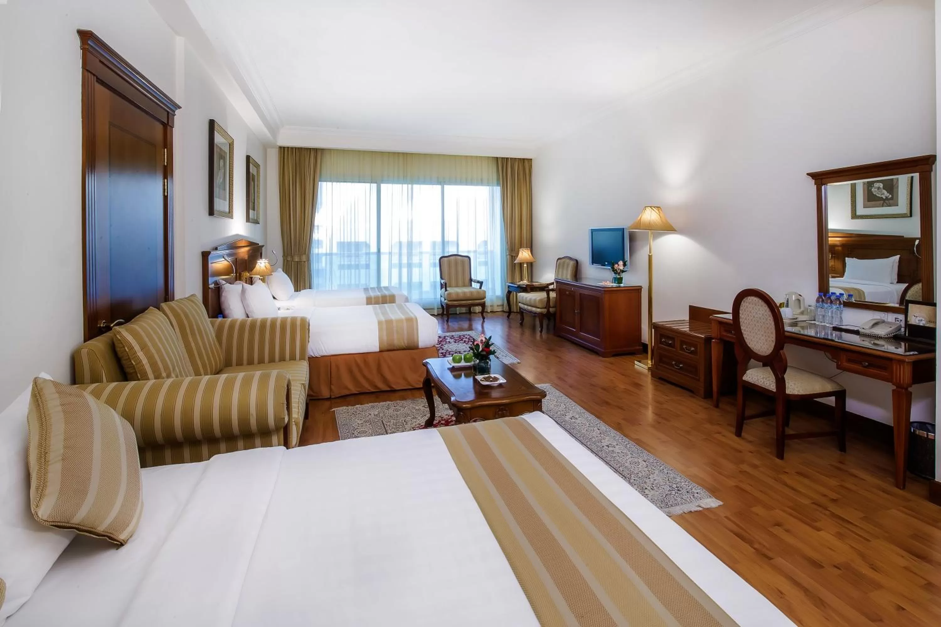 Bedroom, Bed in Grand Excelsior Hotel Bur Dubai