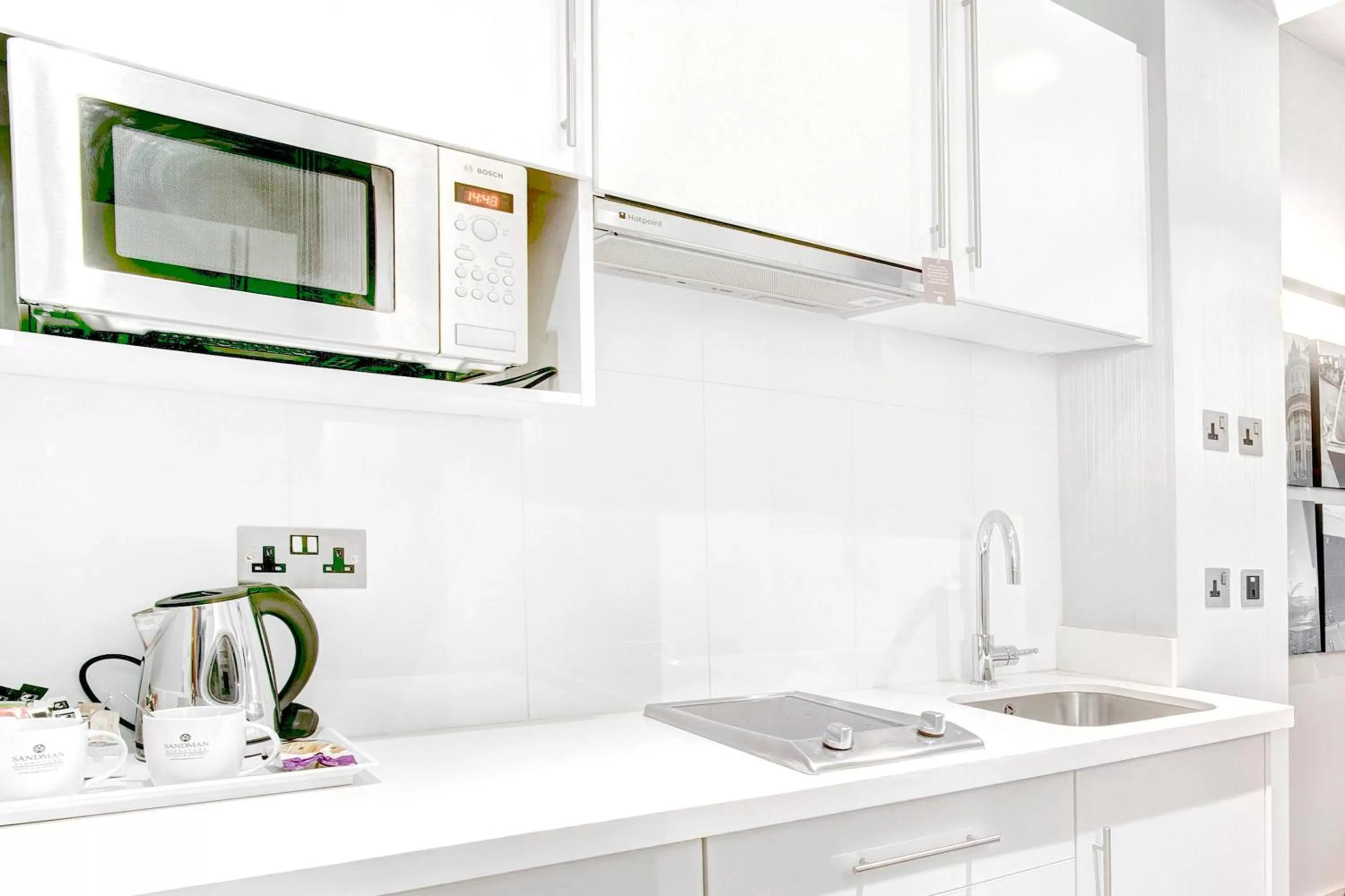 Photo of the whole room in Sandman Signature Newcastle Hotel