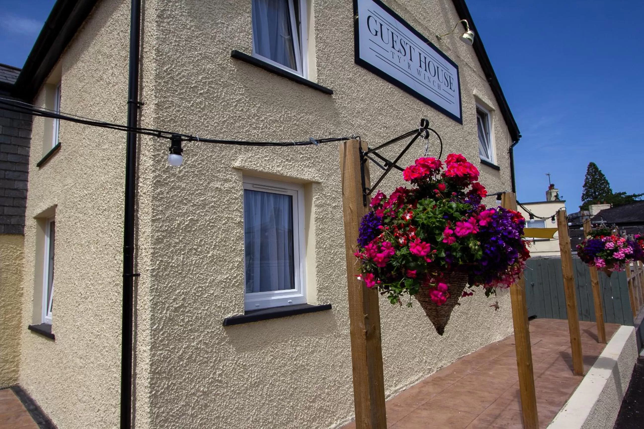 Property building in Tyr Winch