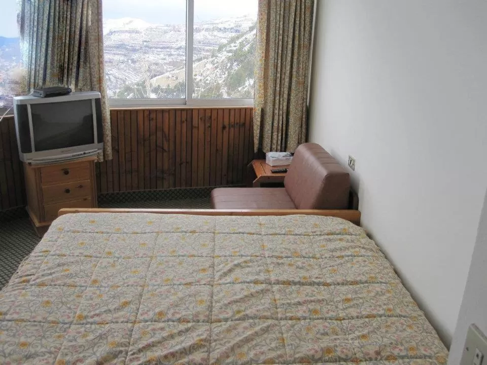 Bedroom, Bed in Hotel L'Aiglon