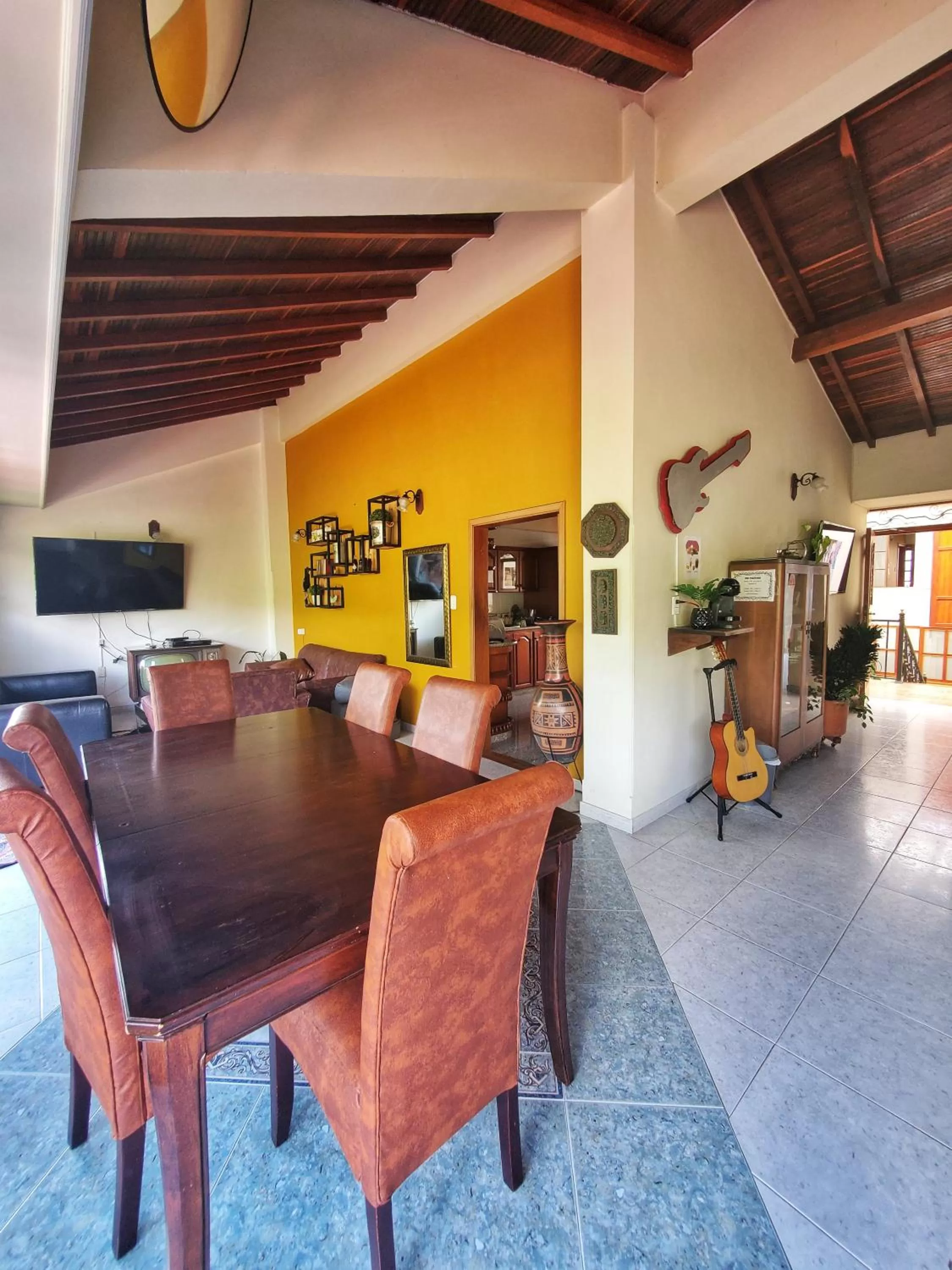 Restaurant/Places to Eat in Sam'S VIP Hostel San Gil