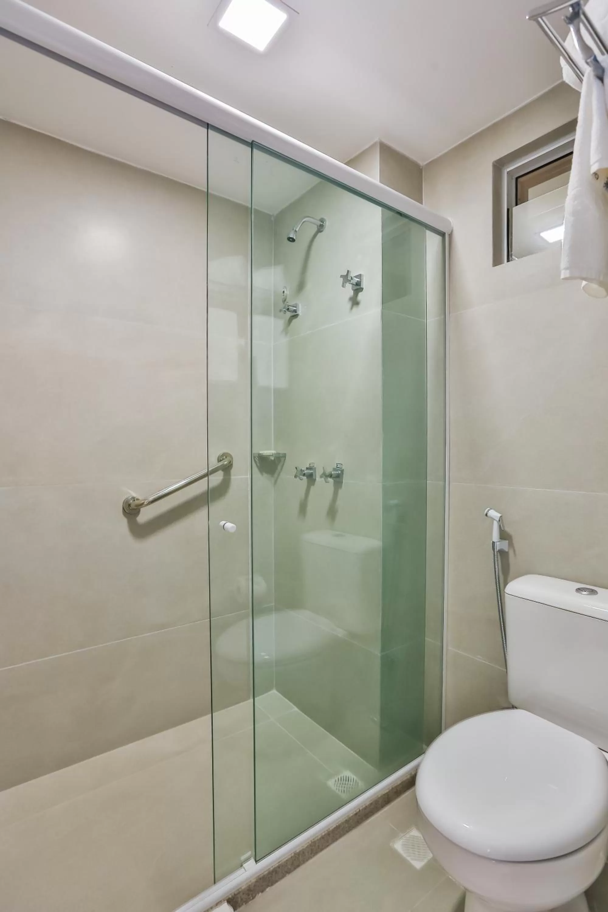 Shower in Quality Suítes João Pessoa