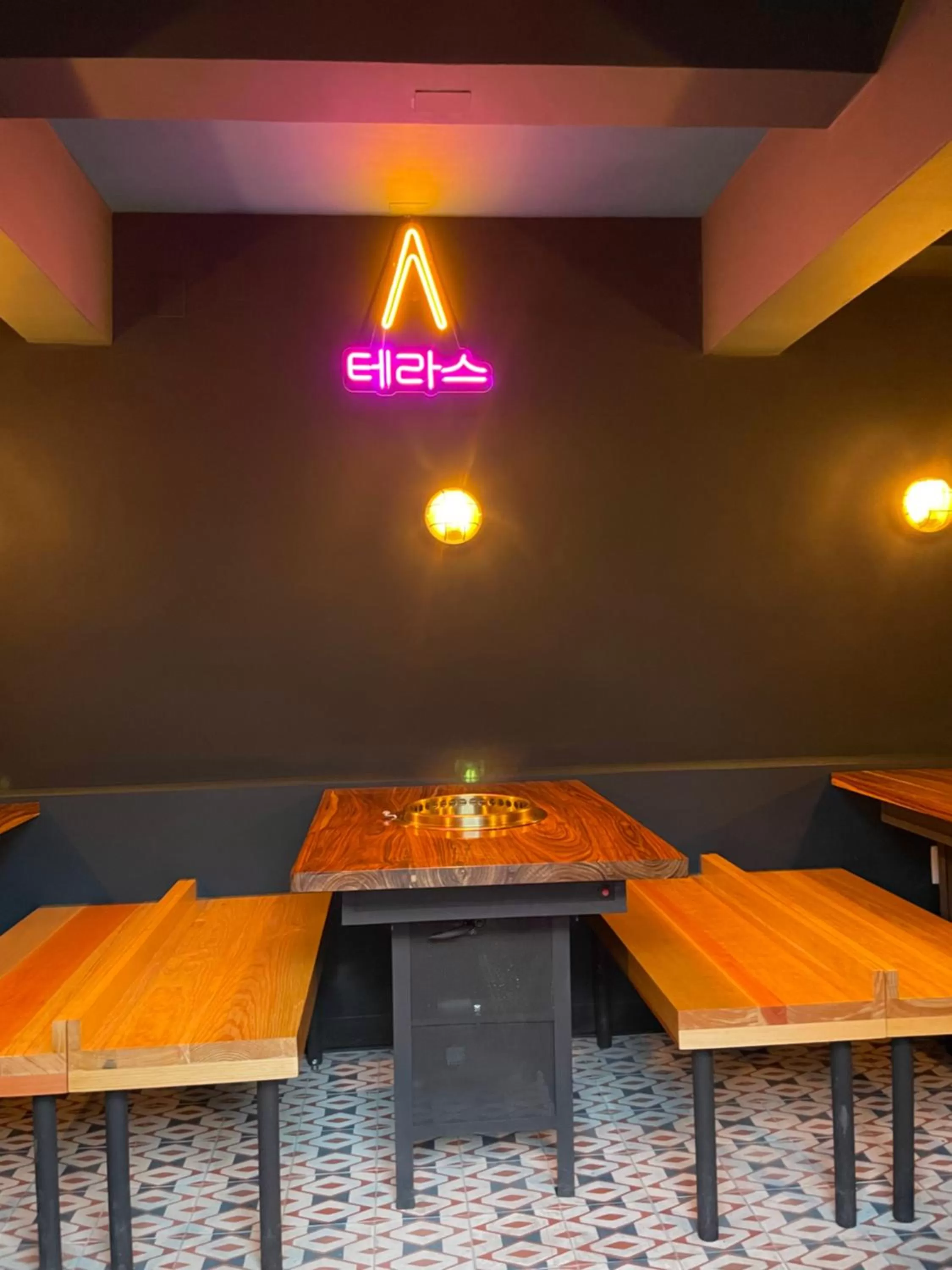 Restaurant/places to eat in Suites Cárdon