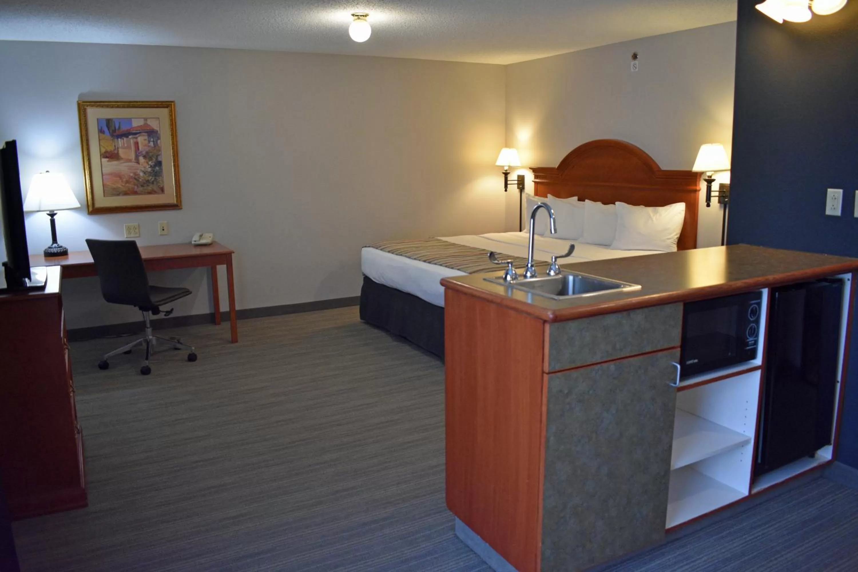 Country Inn & Suites by Radisson, Northwood, IA