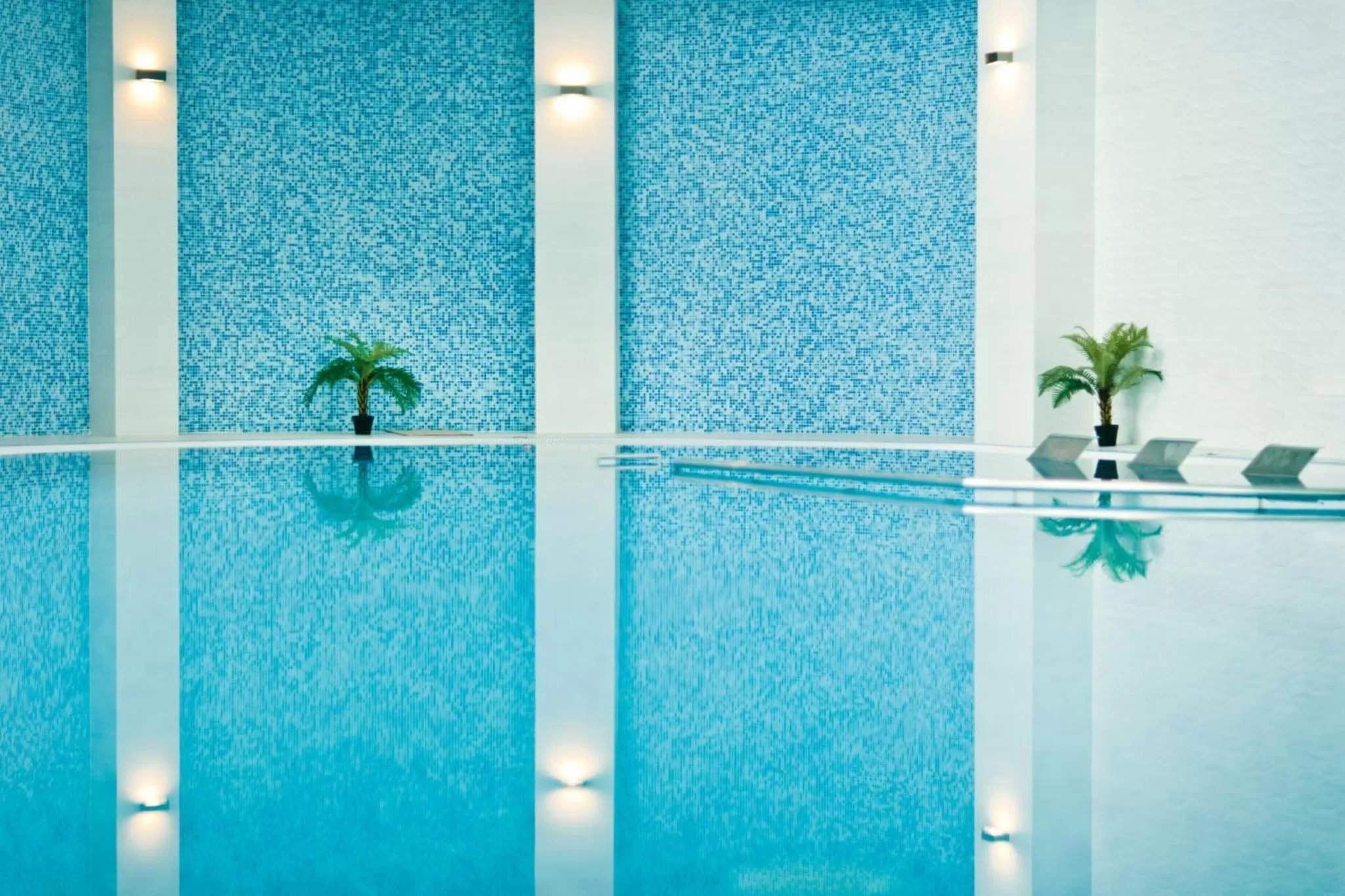 Swimming pool in Mirage Medspa Hotel