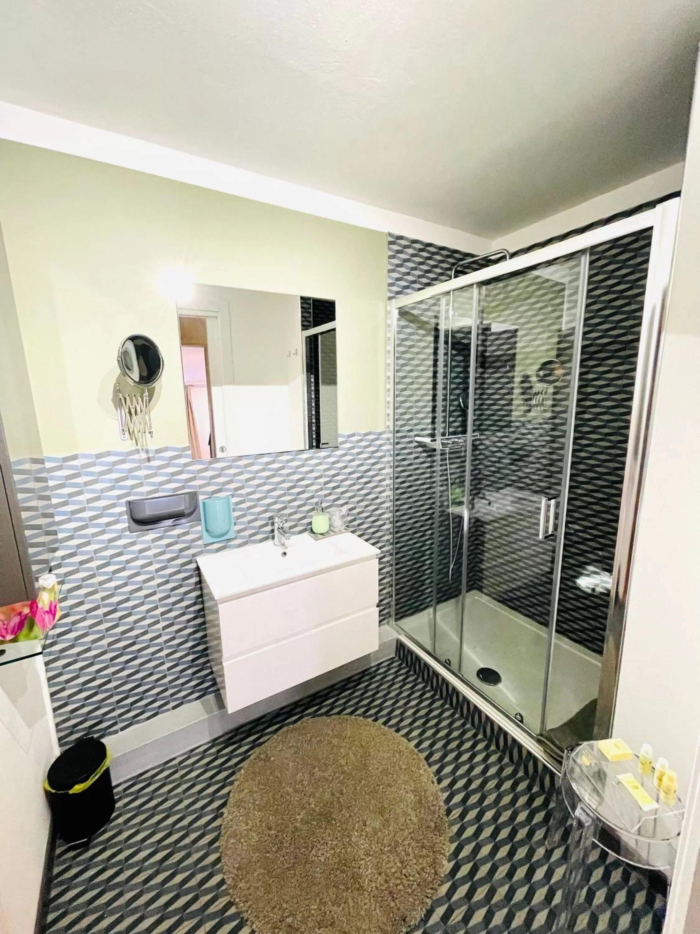 Shower in Palazzina300