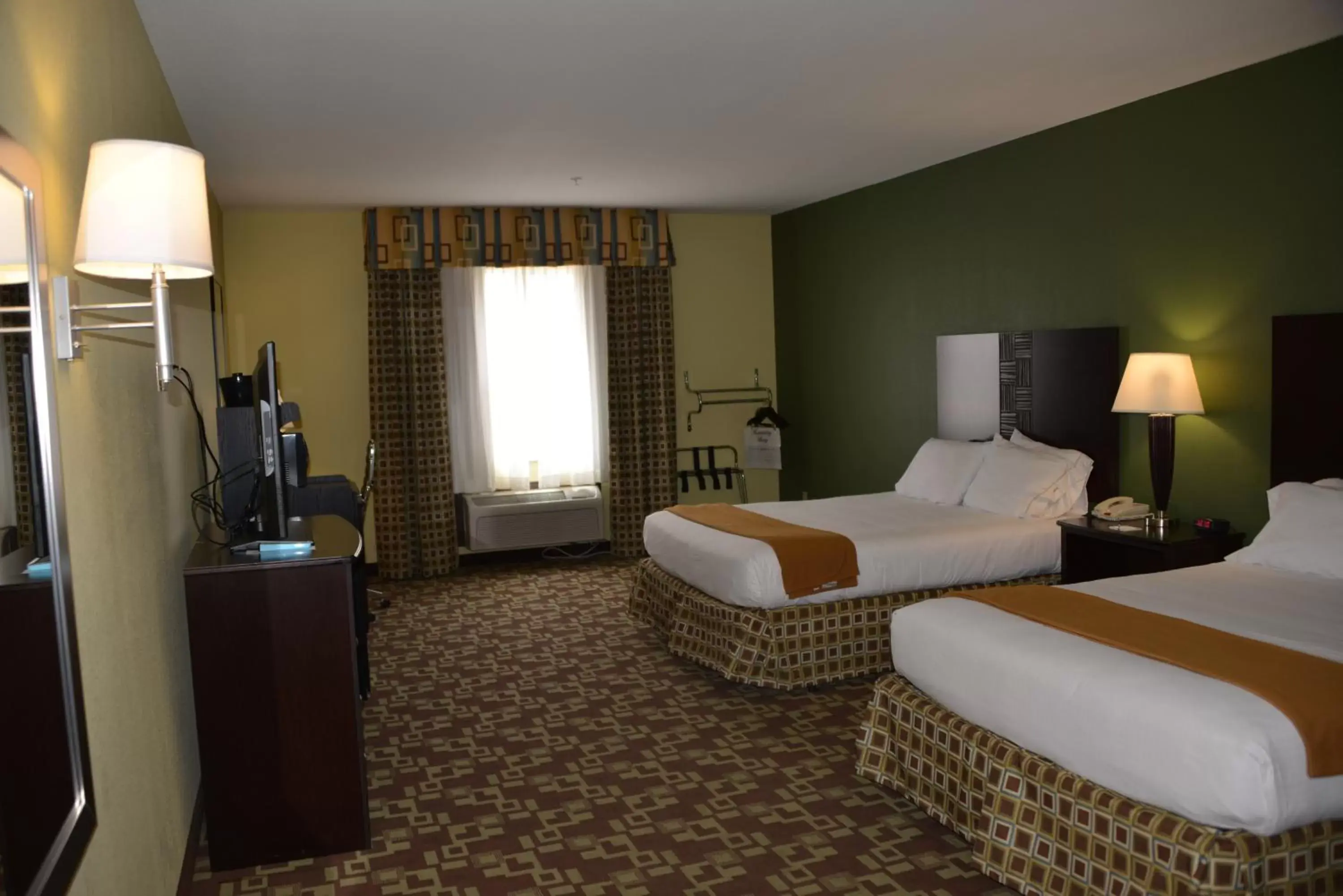 Suite - Mobility Access/Hearing Accessible in Holiday Inn Express Hotel & Suites Dumas by IHG Suite - Mobility Access/Hearing Accessible in Holiday Inn Express Hotel & Suites Dumas by IHG