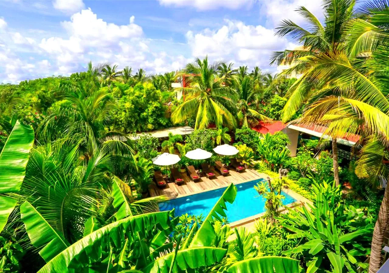 Swimming pool, Pool View in Ladear Privilege Rooms