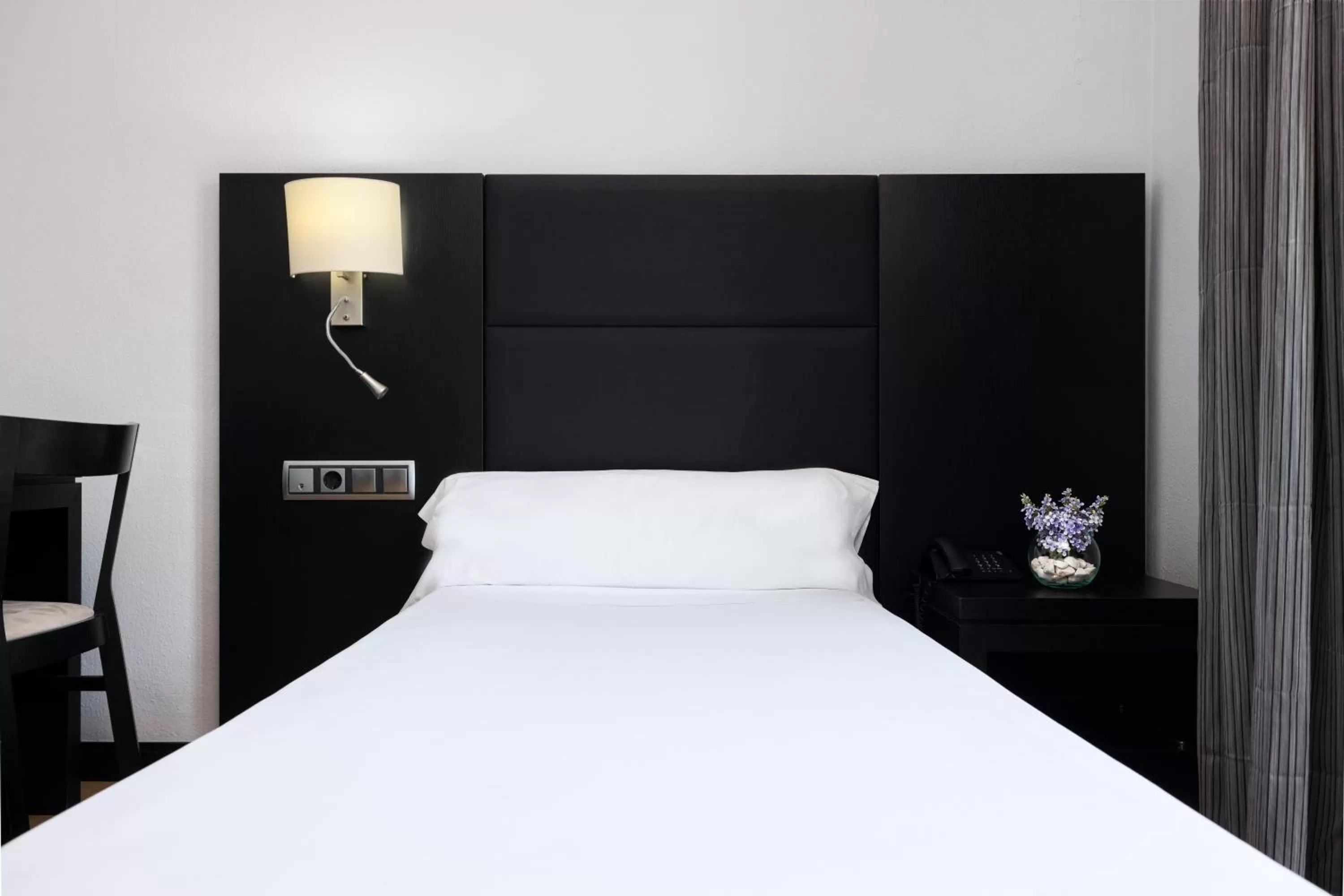 Bed in Virgen de los Reyes