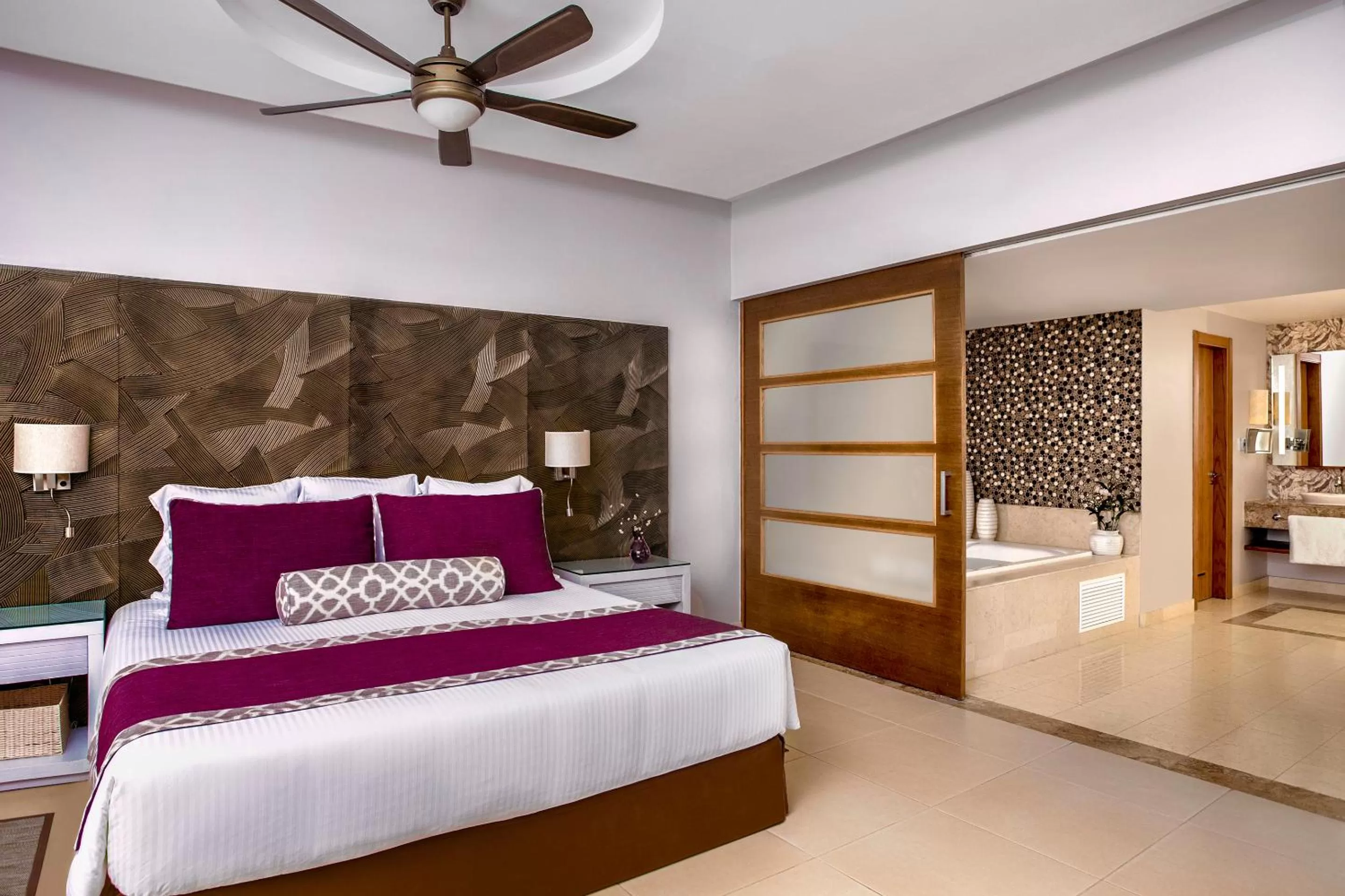 Bed in Dreams Royal Beach Punta Cana - All Inclusive