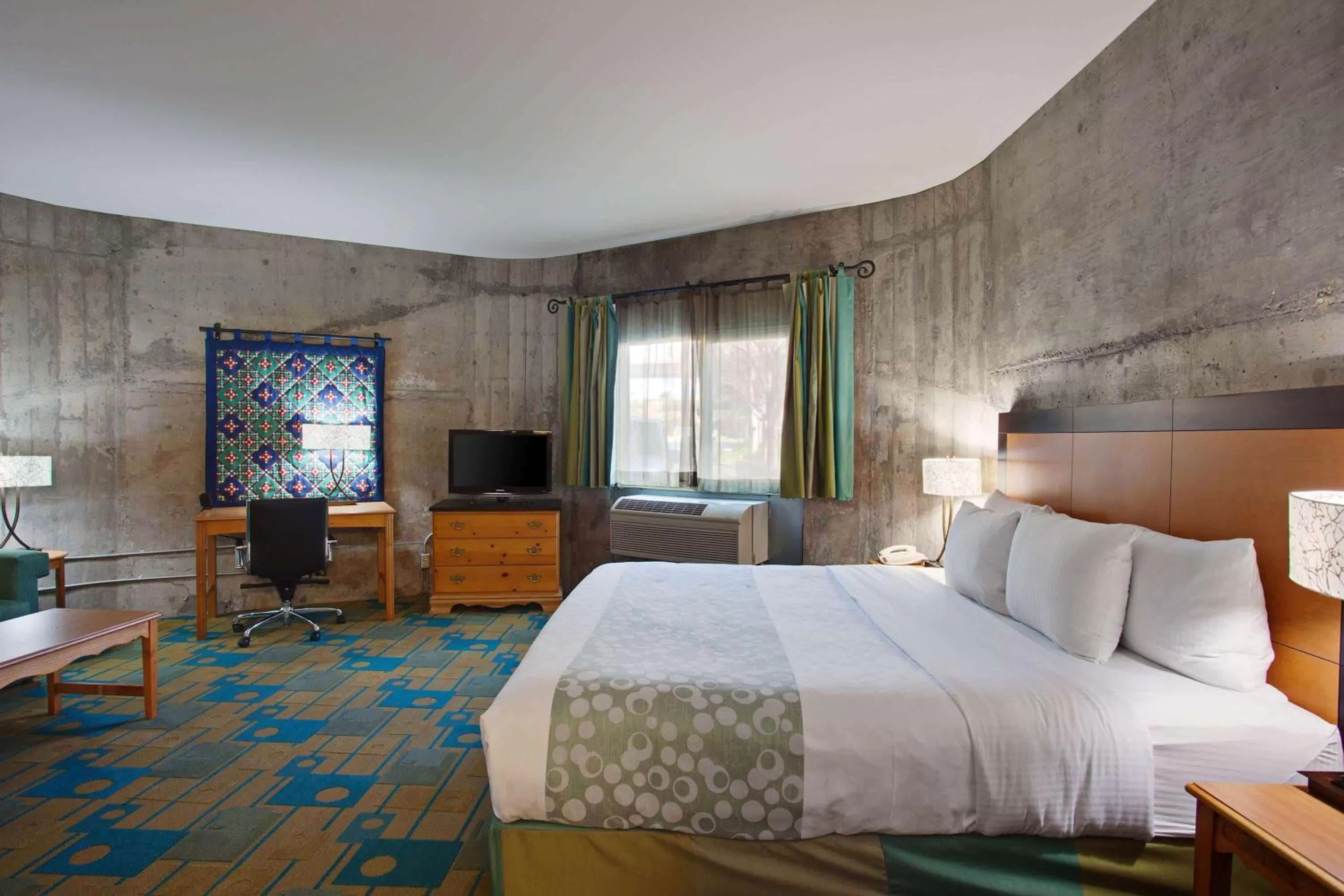 Executive King Room - Non-Smoking in La Quinta Inn & Suites by Wyndham Irvine Spectrum