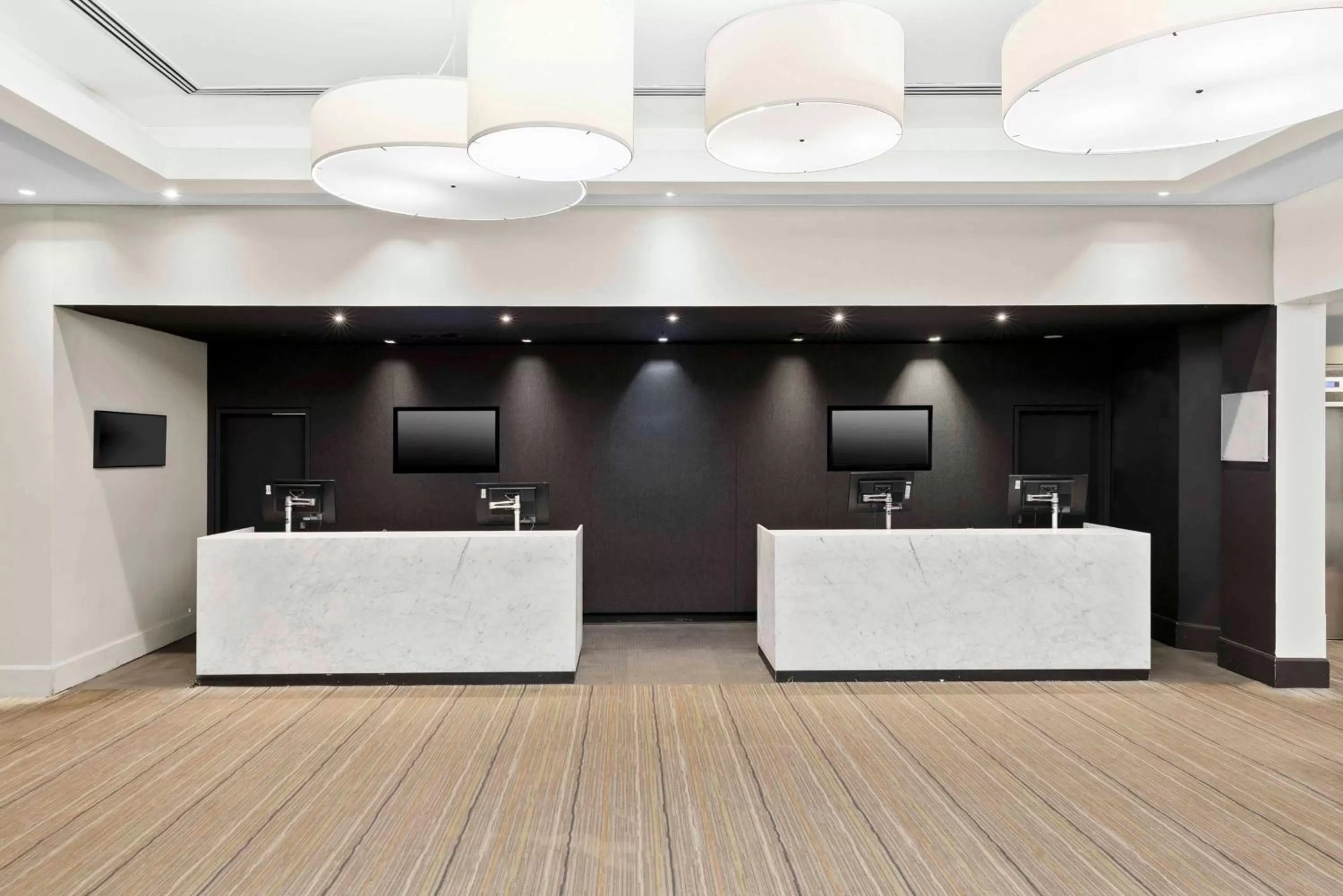 Lobby or reception in Novotel Sydney Central