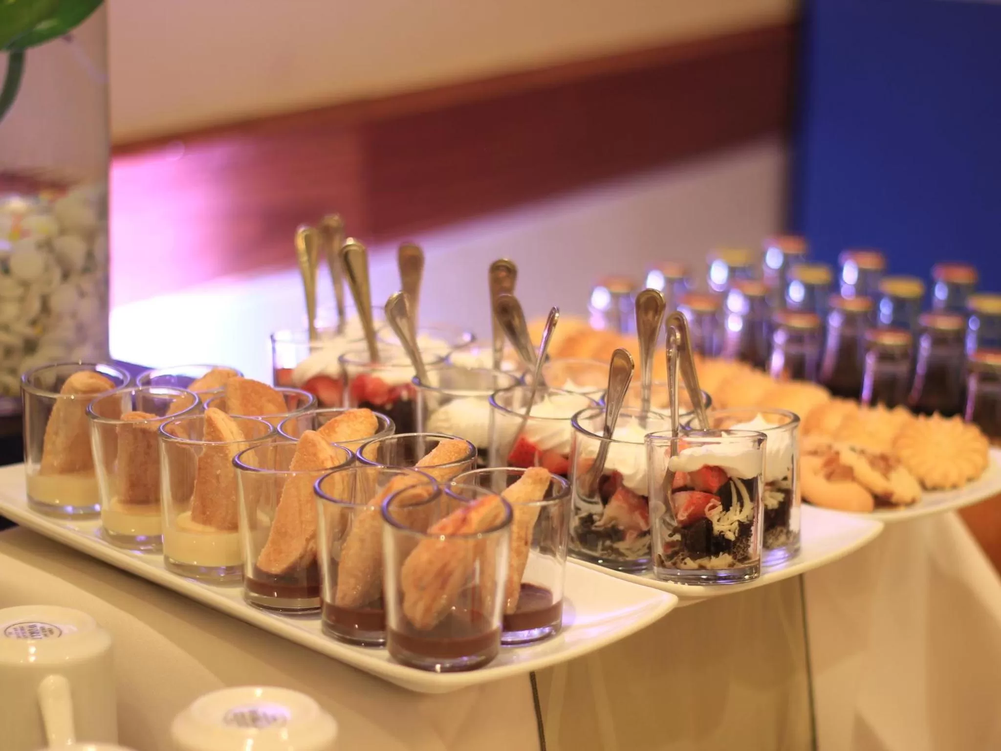 Restaurant/places to eat in Holiday Inn Monterrey Valle by IHG