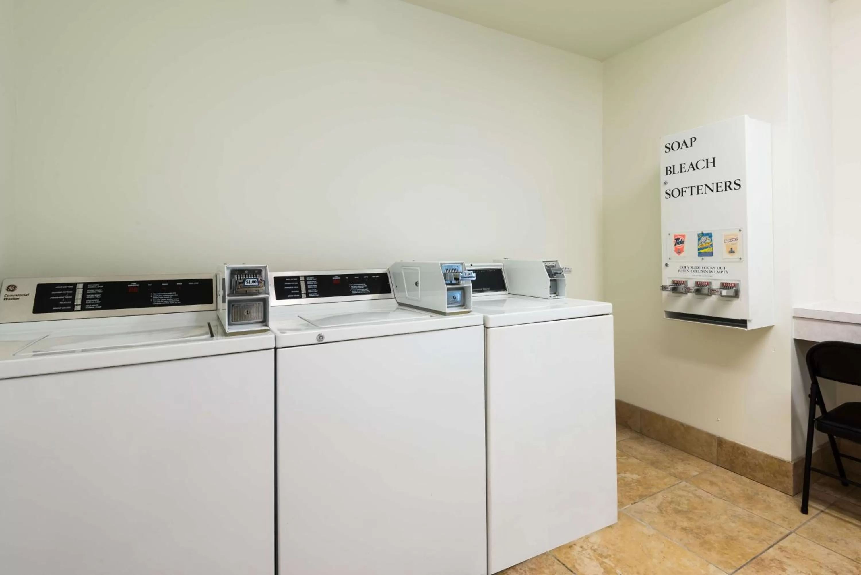 Property building in Larkspur Landing Extended Stay Suites St Louis Riverport