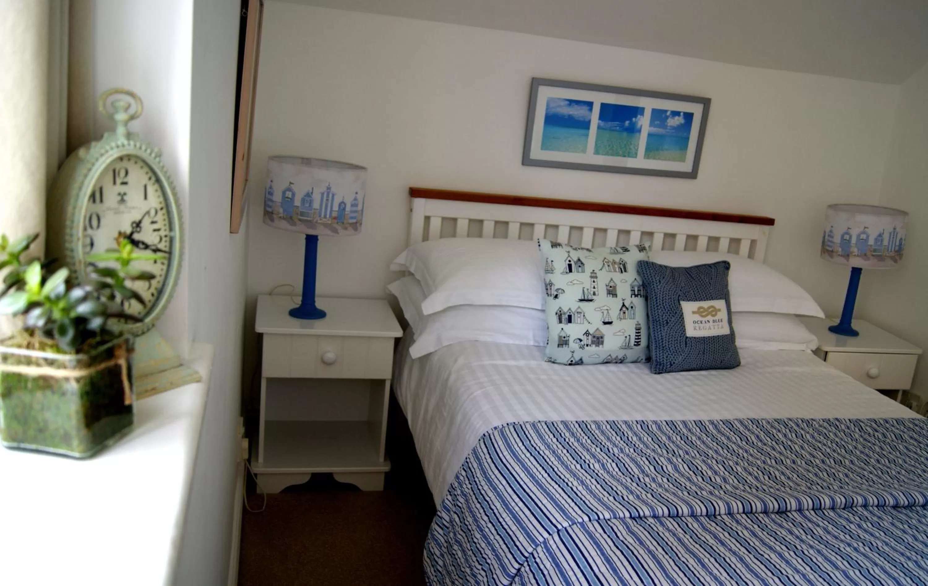 Bed in Sunset Guest House