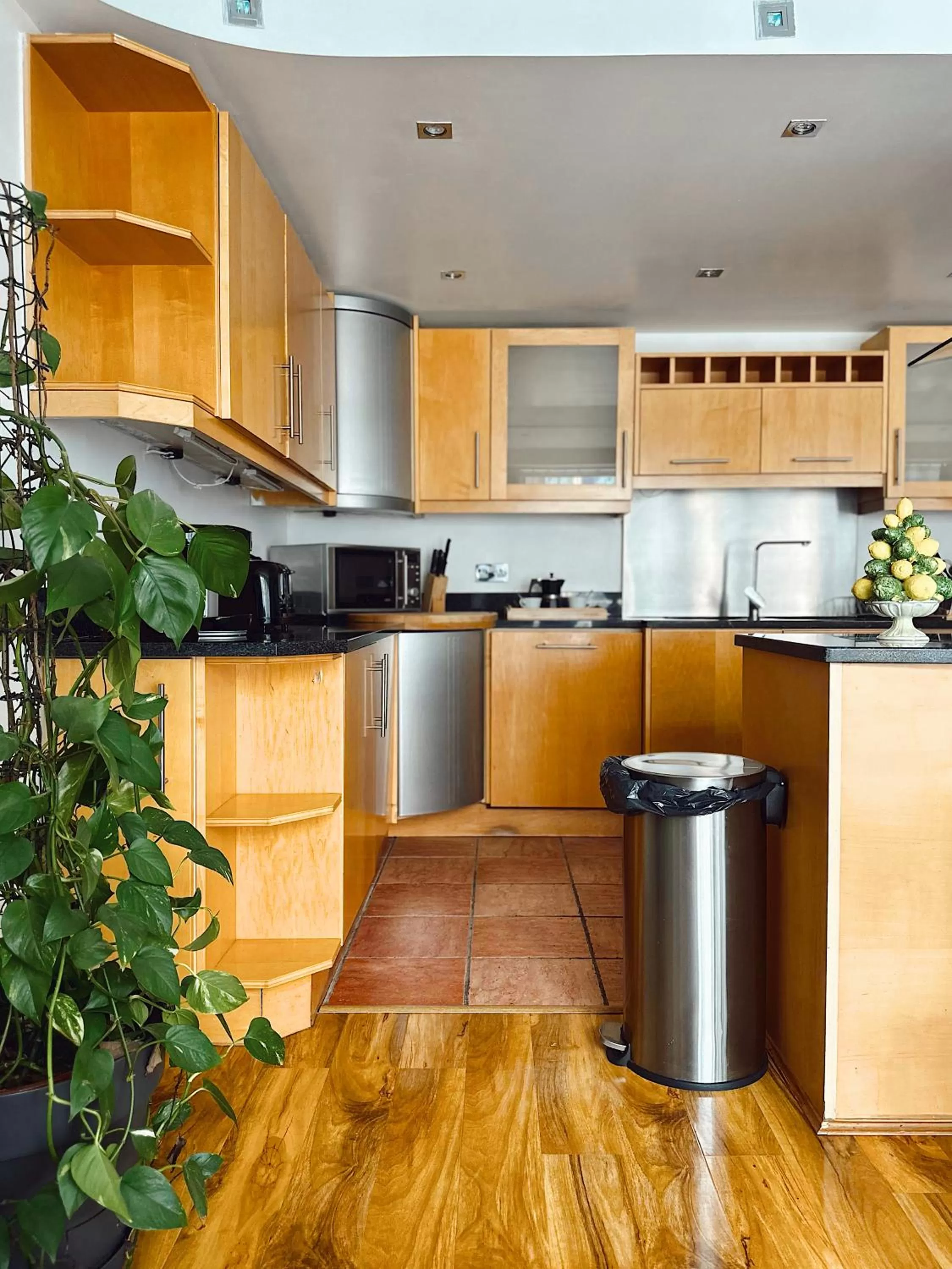 Kitchen or kitchenette in Canary Wharf - Luxury Apartments