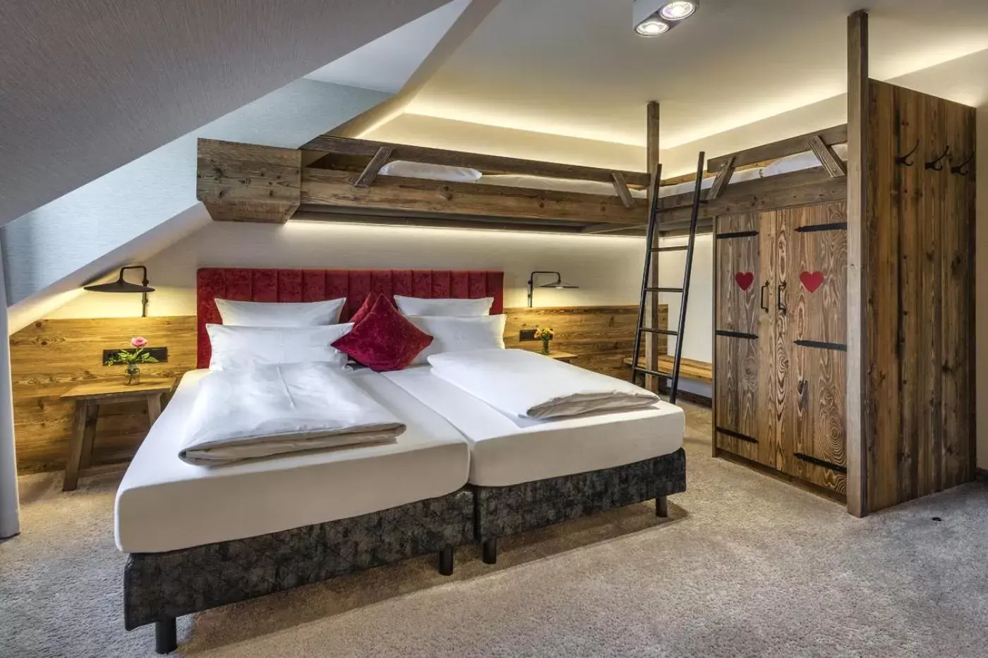 Deluxe Family Room in Hotel Schäfflerwirt Deluxe Family Room in Hotel Schäfflerwirt