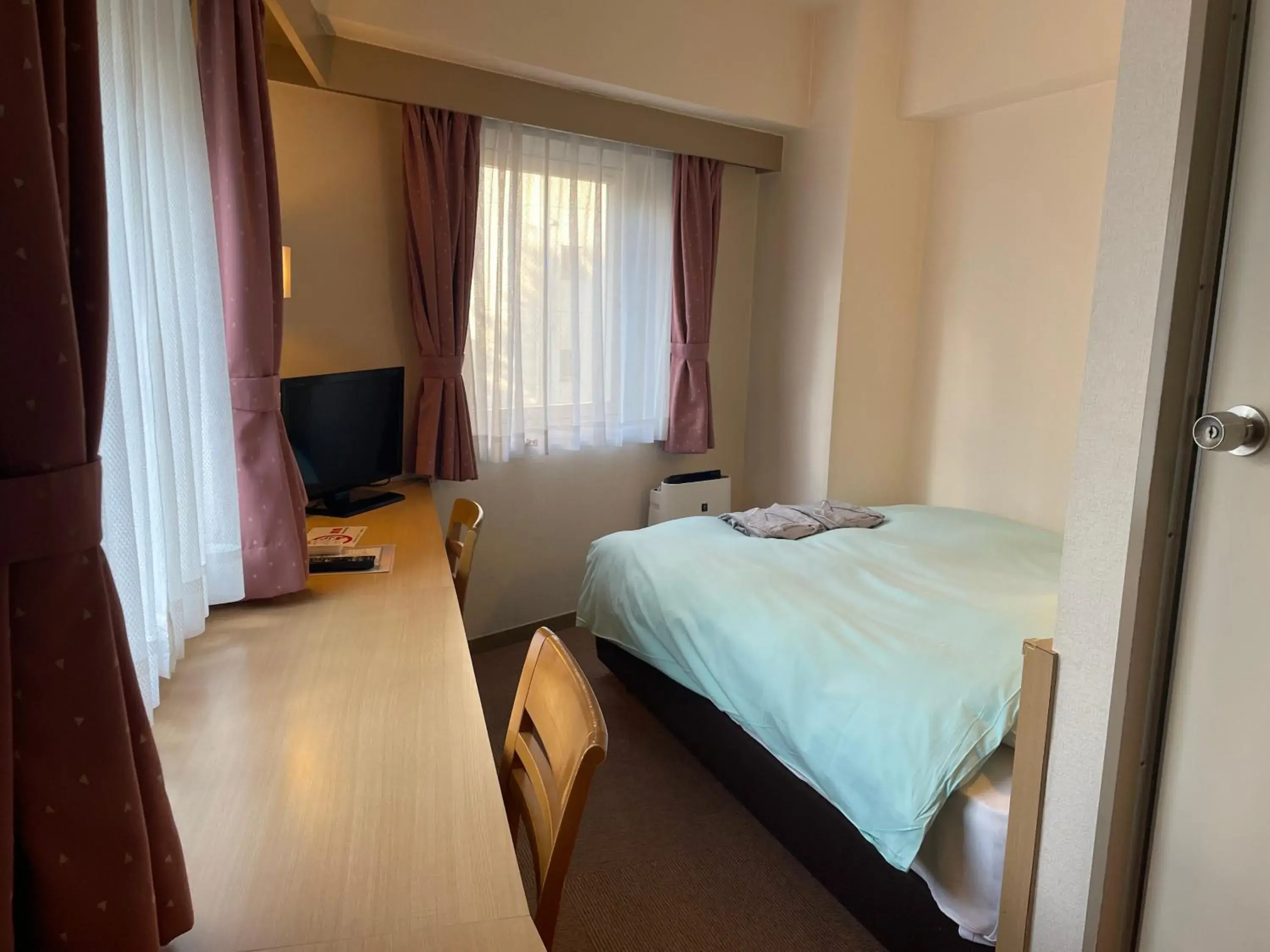 Double Room with Small Double Bed - single occupancy - Non-Smoking in Olympic Inn Azabu Double Room with Small Double Bed - single occupancy - Non-Smoking in Olympic Inn Azabu