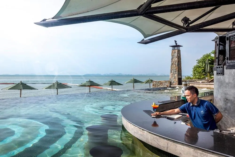 Lounge or bar in Pattaya Modus Beachfront Resort