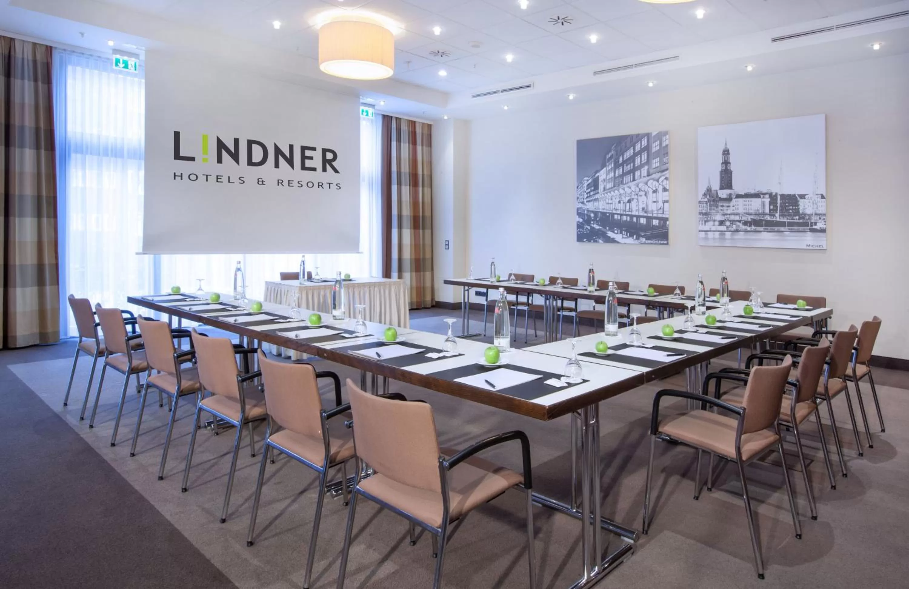 Meeting/conference room in Lindner Hotel Hamburg am Michel, part of JdV by Hyatt