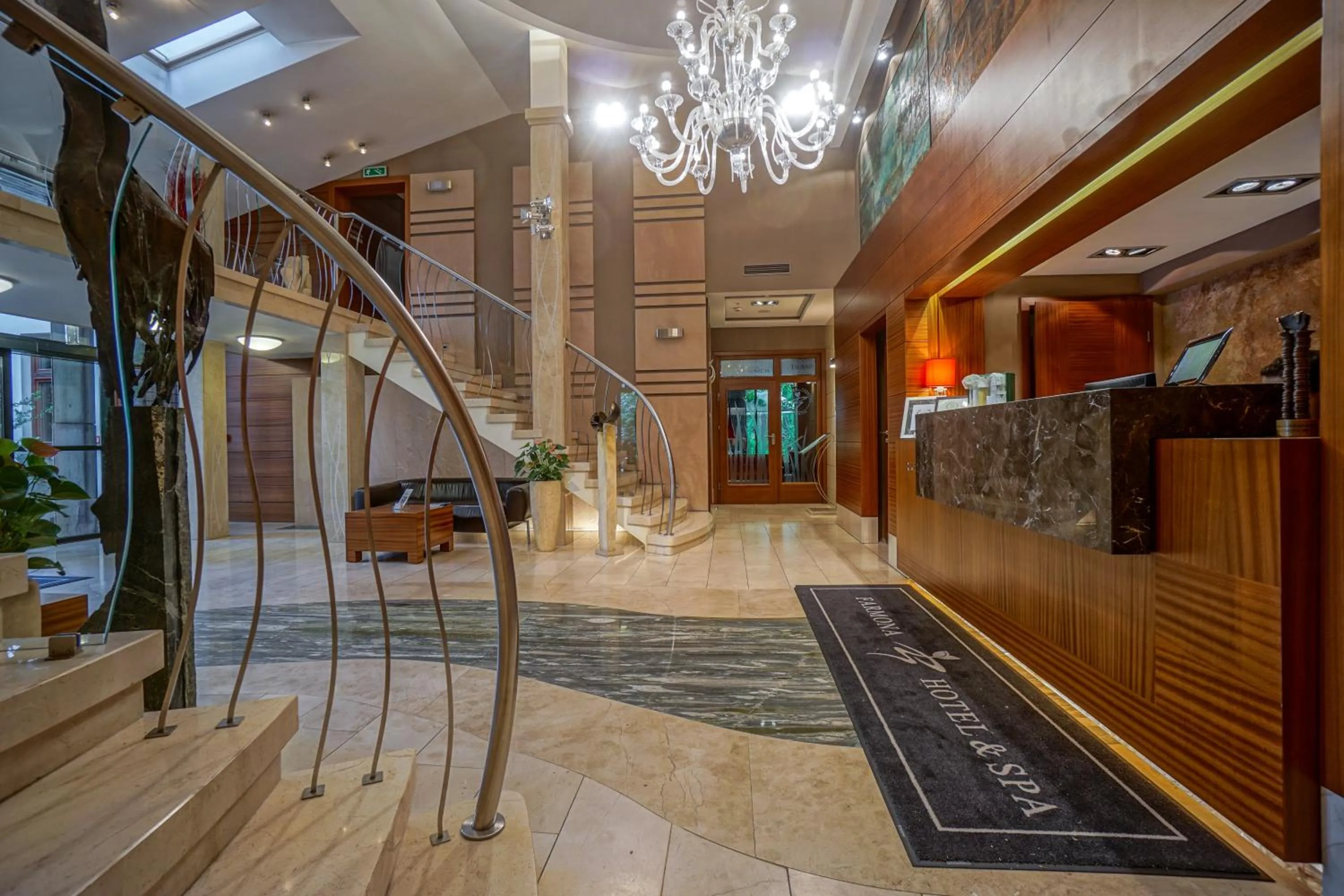 Lobby or reception in Farmona Hotel Business & SPA