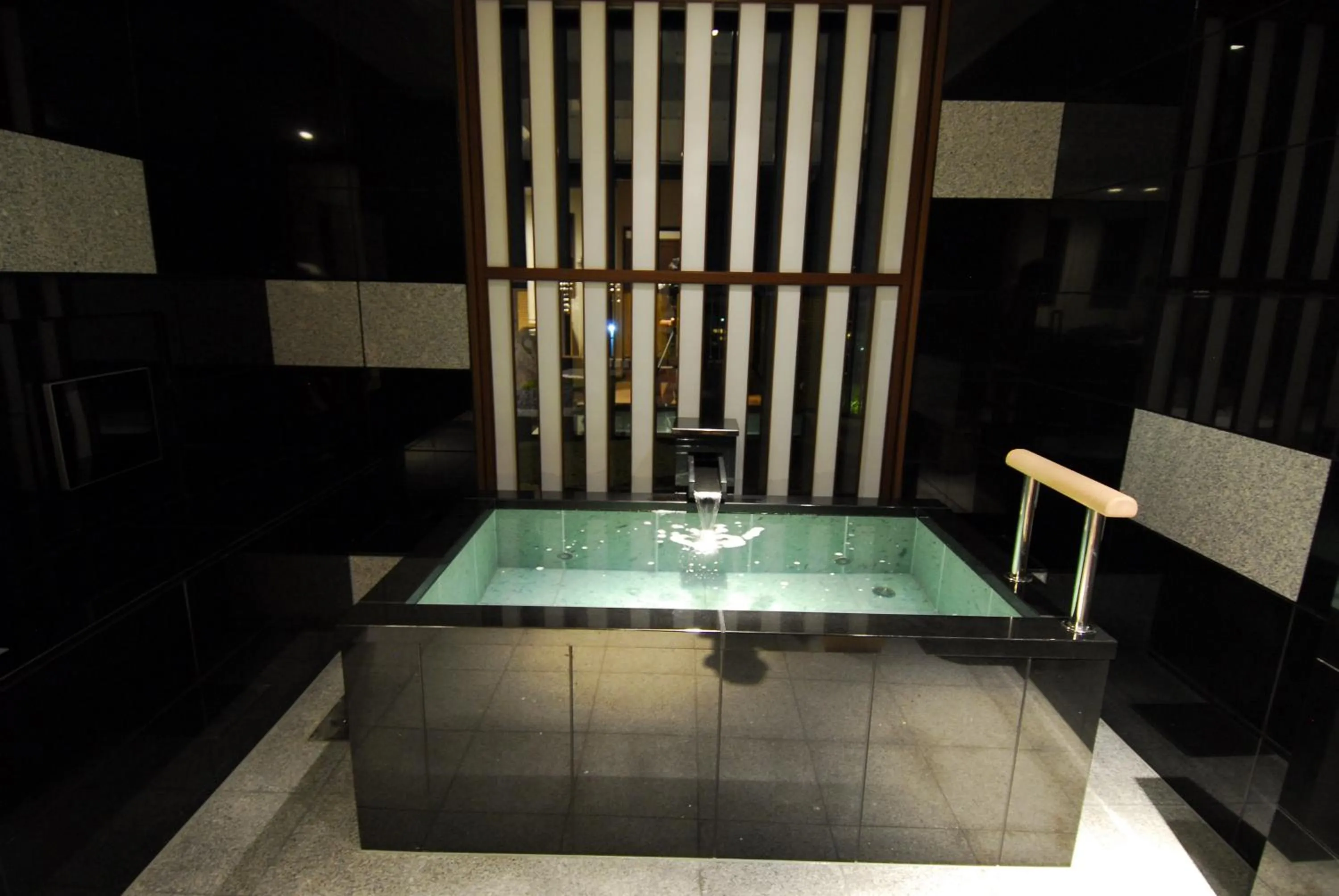 Hot Spring Bath in Arima Onsen Taketoritei Maruyama