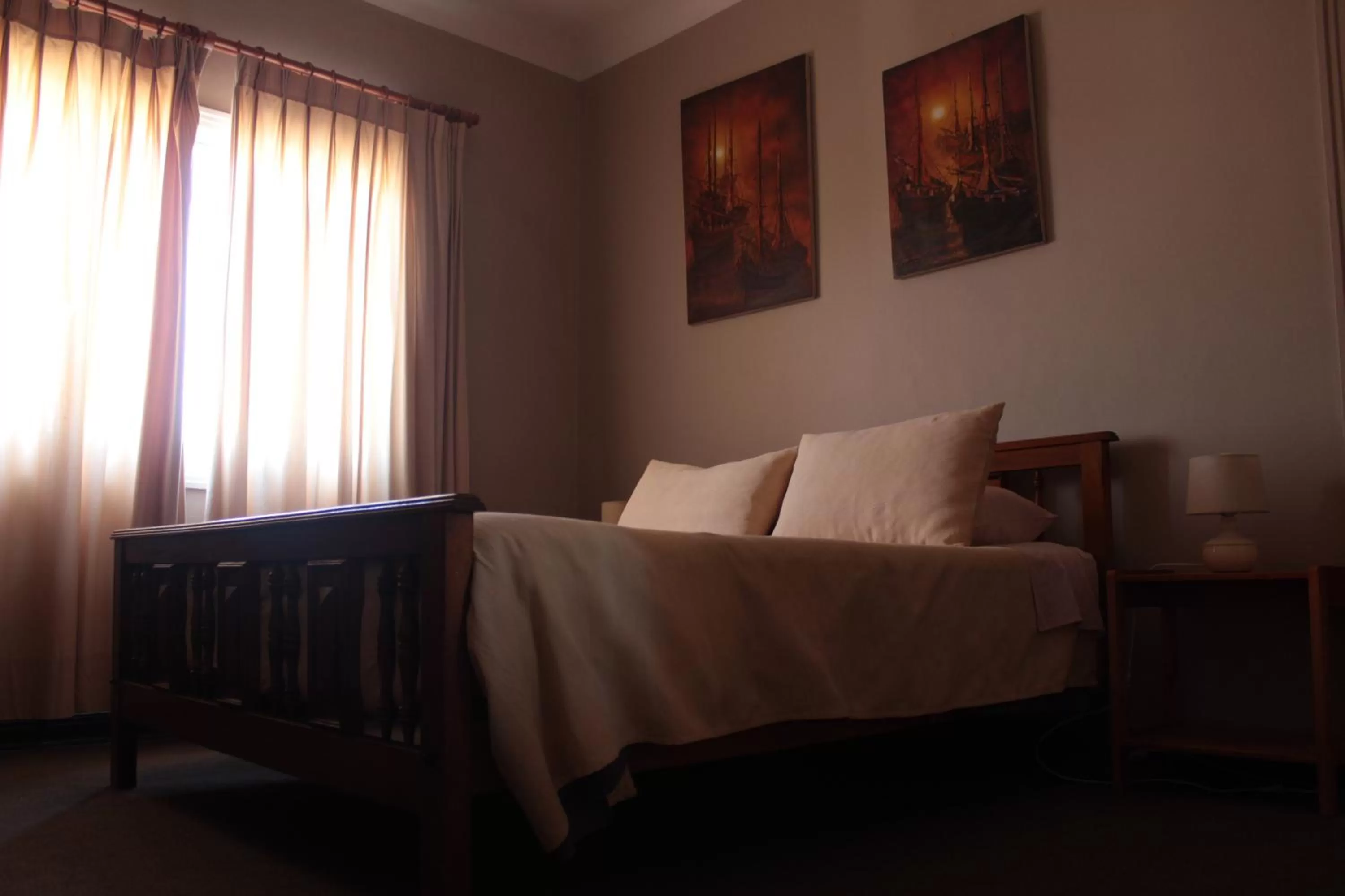 Bed in Alhambra Hotel